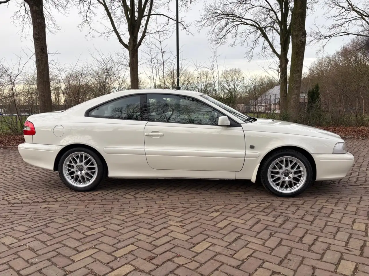 Volvo C70 Coupé 2.3 T-5 Luxury-Line, uniek in wit, topstaat,, foto 2