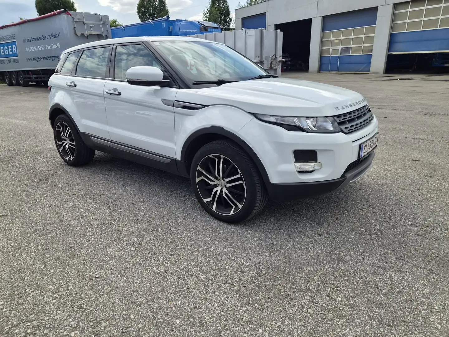 Land Rover Range Rover Evoque Prestige 2,2 TD4 Aut. - 2