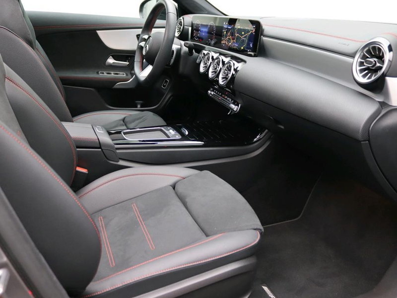 Mercedes-Benz CLA 250 e Business Solution AMG / Panaroma-dak / Memory-St — photo 2