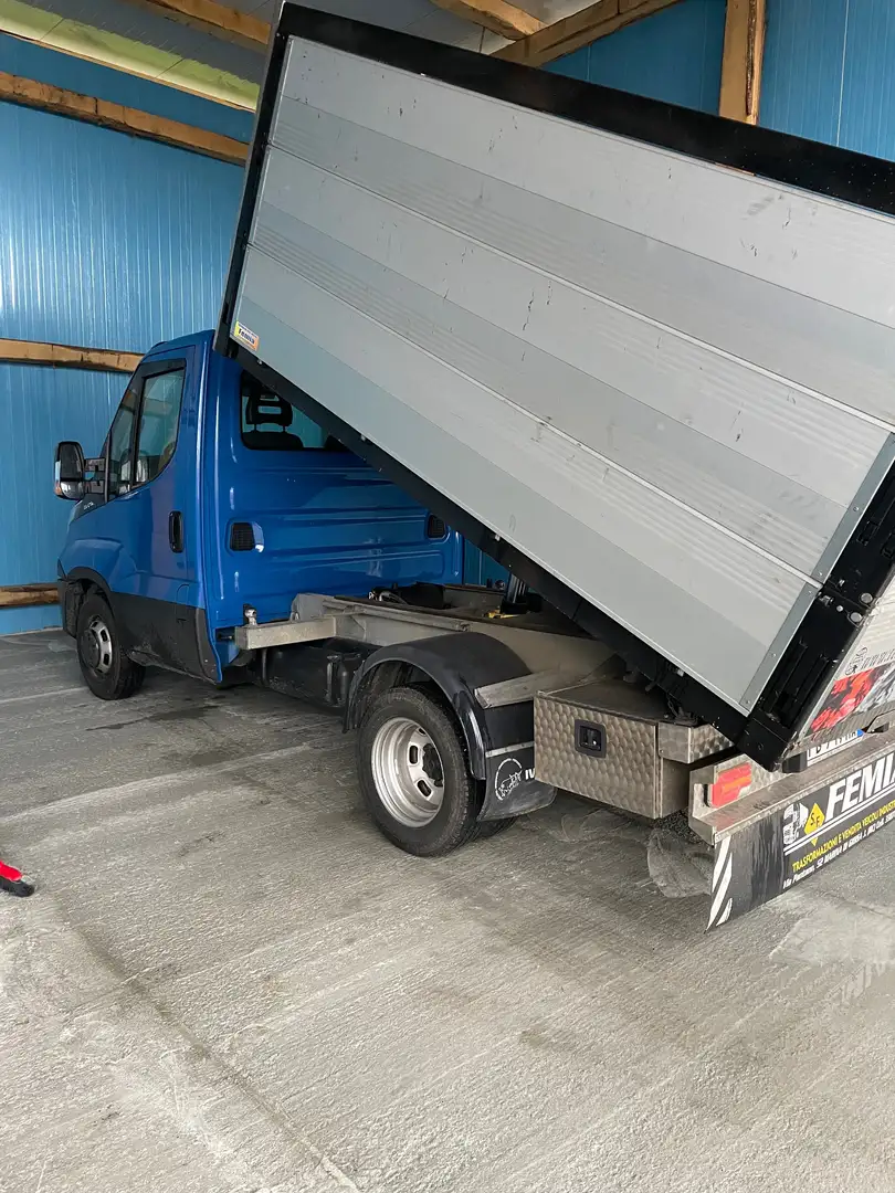 Iveco Daily Blu/Azzurro - 2