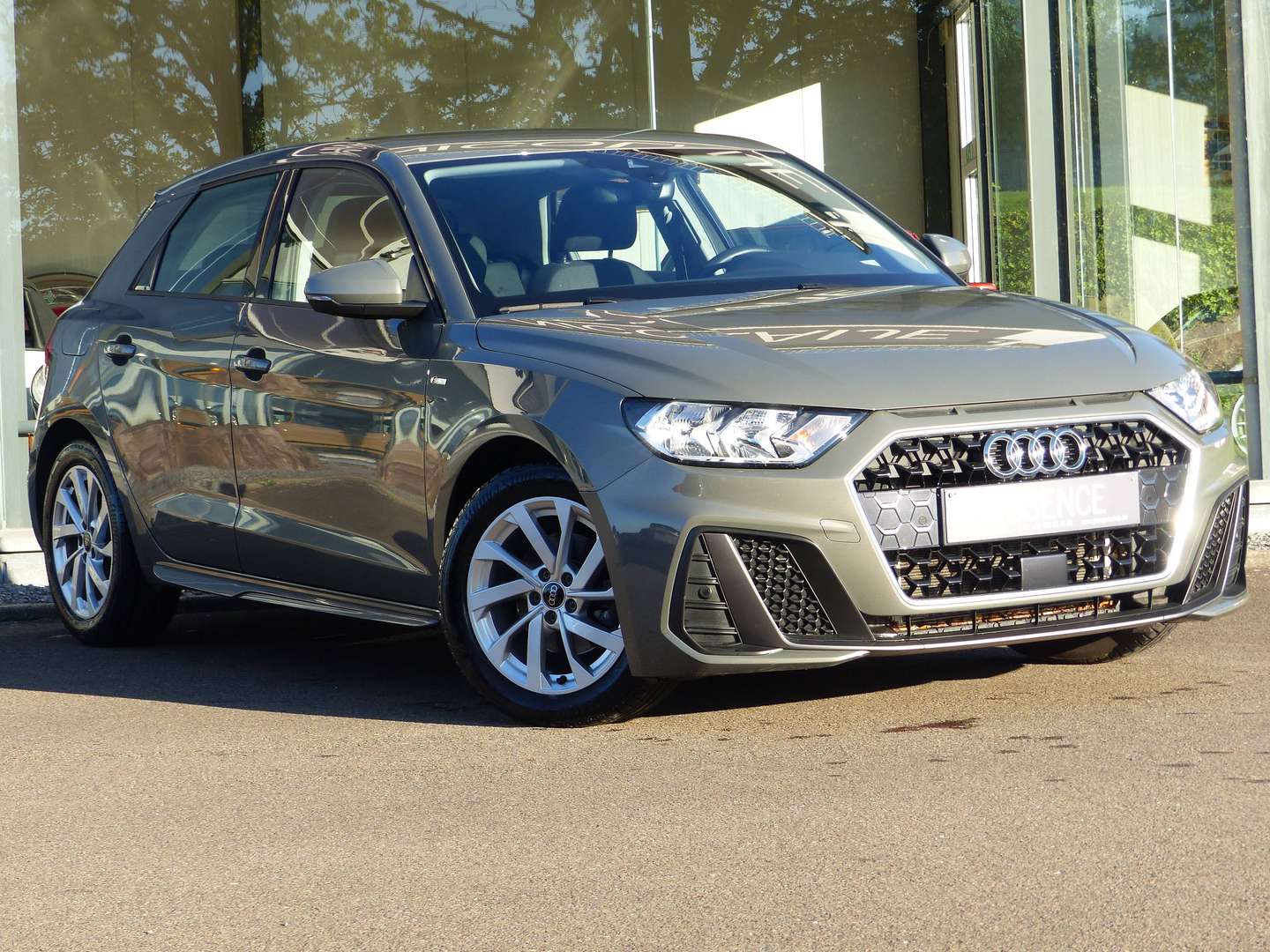 Audi A1 nuo 375 €/ mėn Benzinas 2024m. Sedanas Mechaninė