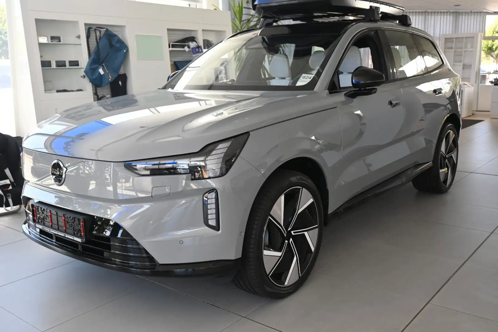 Volvo EX90 Twin Motor Performance AWD Ultra 7-Sitze Šedá - 1