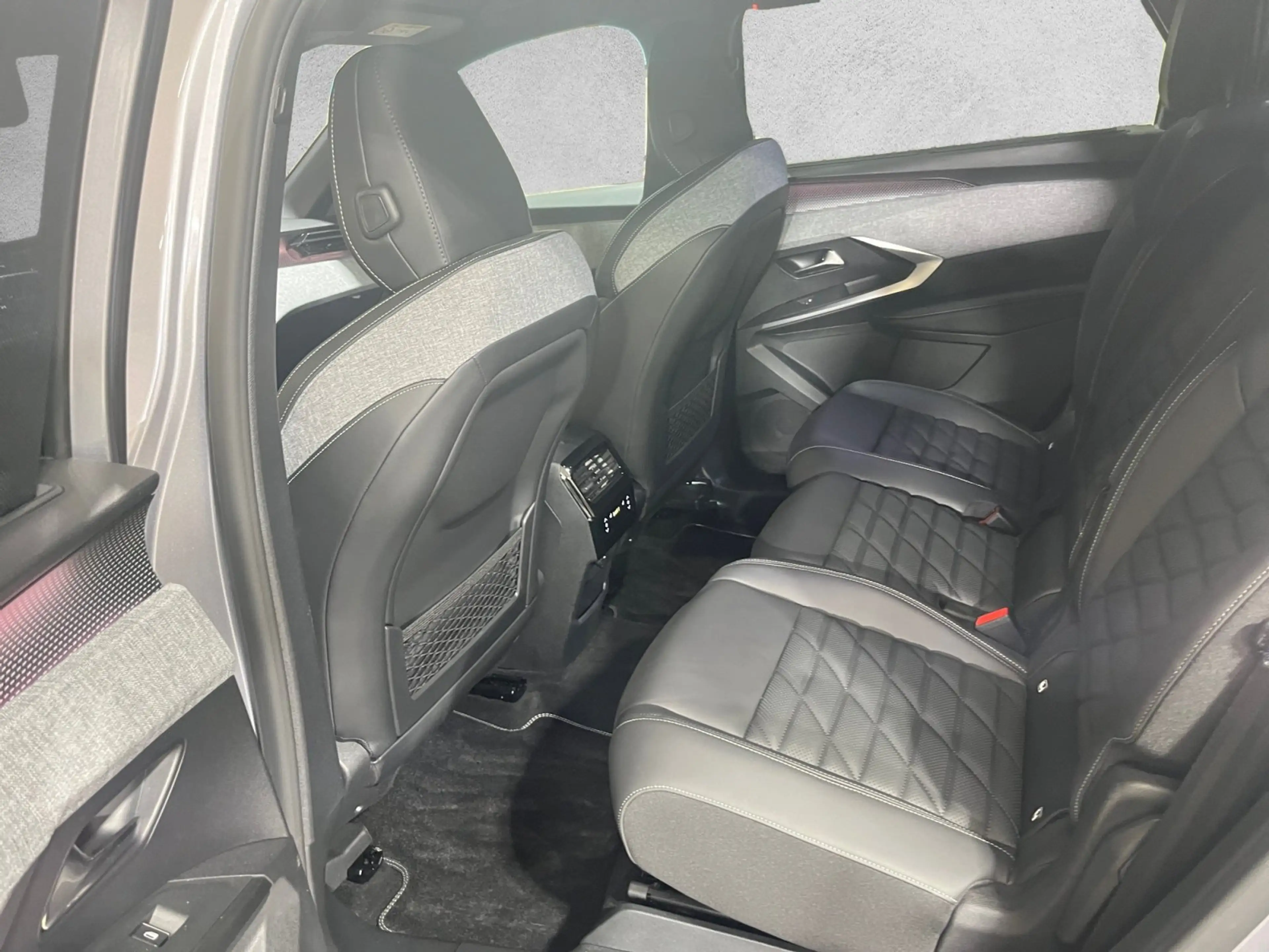 Peugeot 5008 1.2 136 W GT ACC LED Navi SHZ 2xKlima Kam. — photo 7