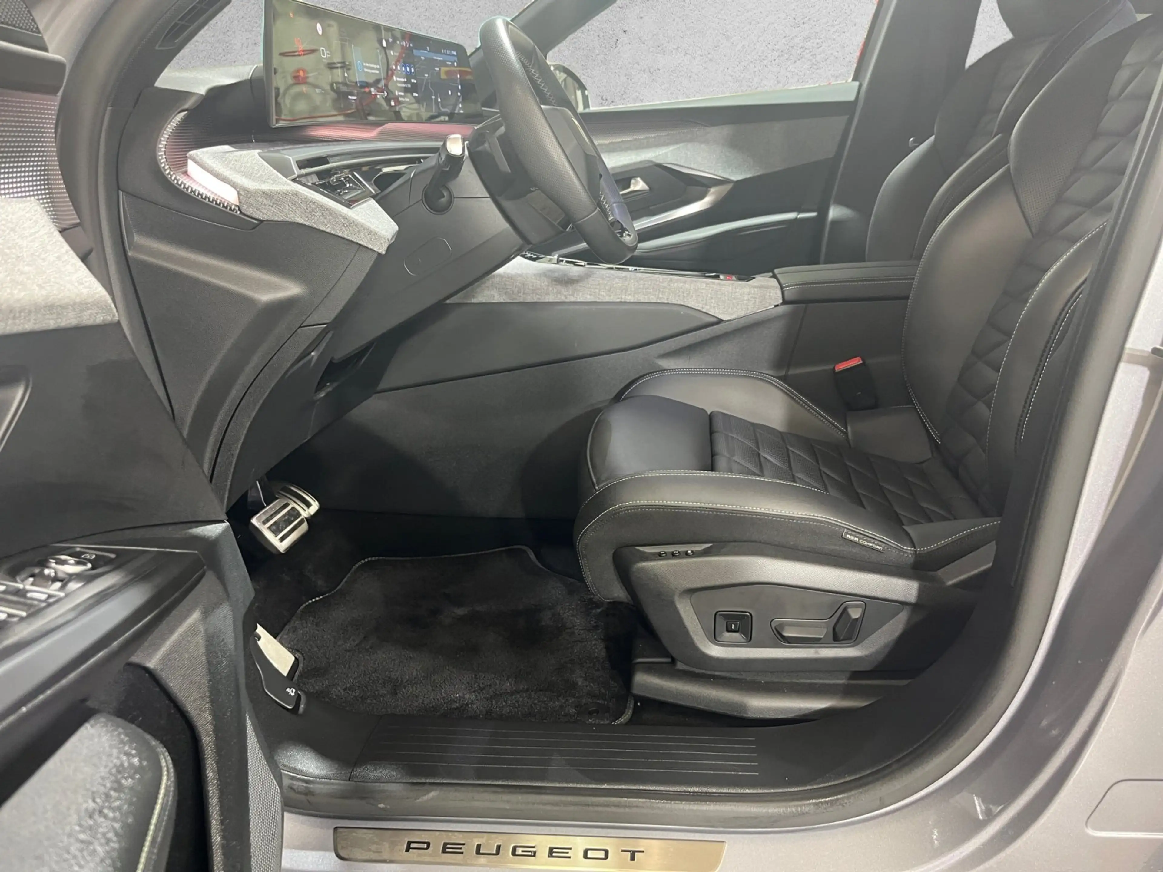 Peugeot 5008 1.2 136 W GT ACC LED Navi SHZ 2xKlima Kam. — photo 6