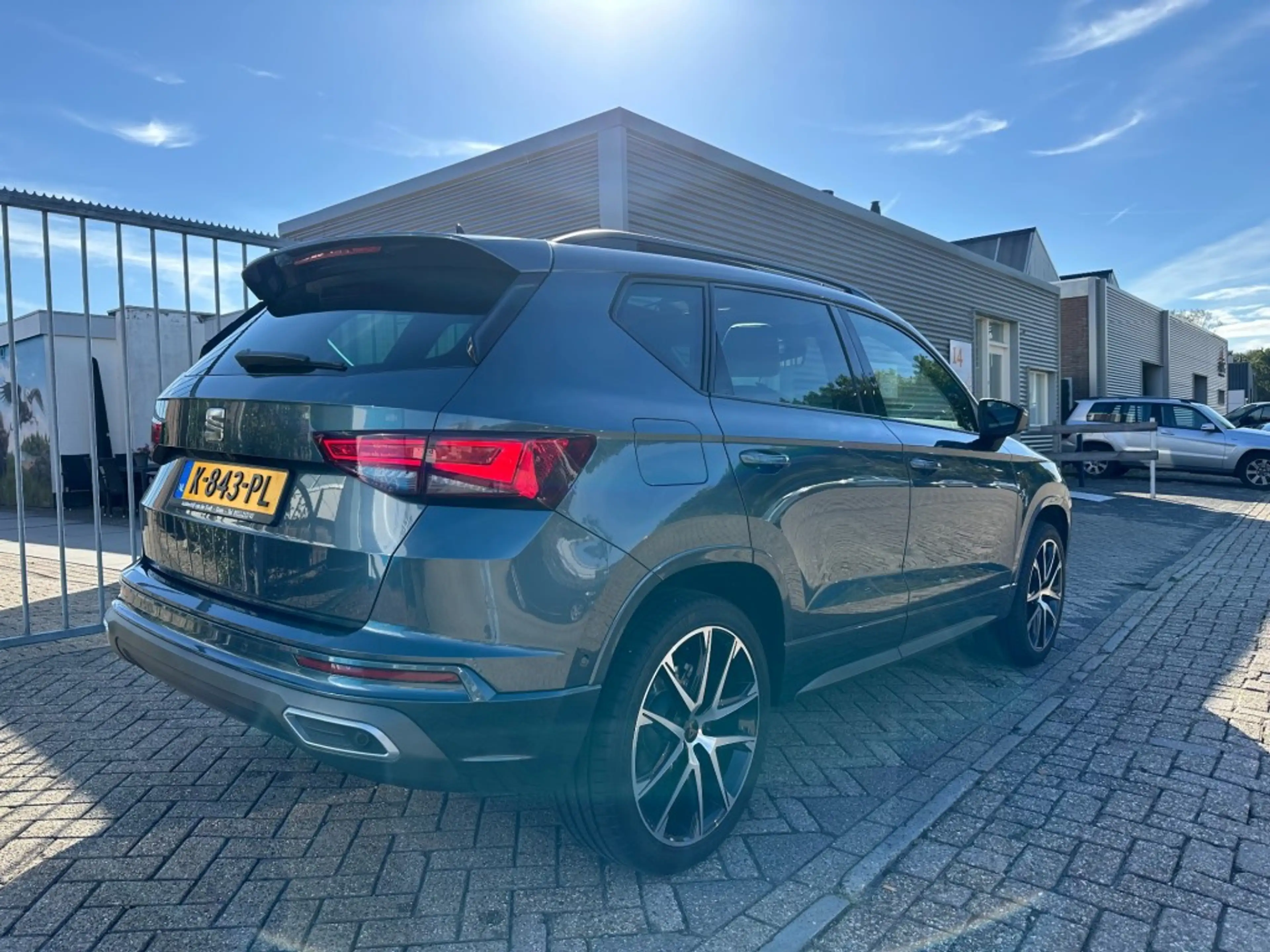 SEAT Ateca 1.5 TSI FR Business Intense  Pano  Trekhaak  360 c — photo 32