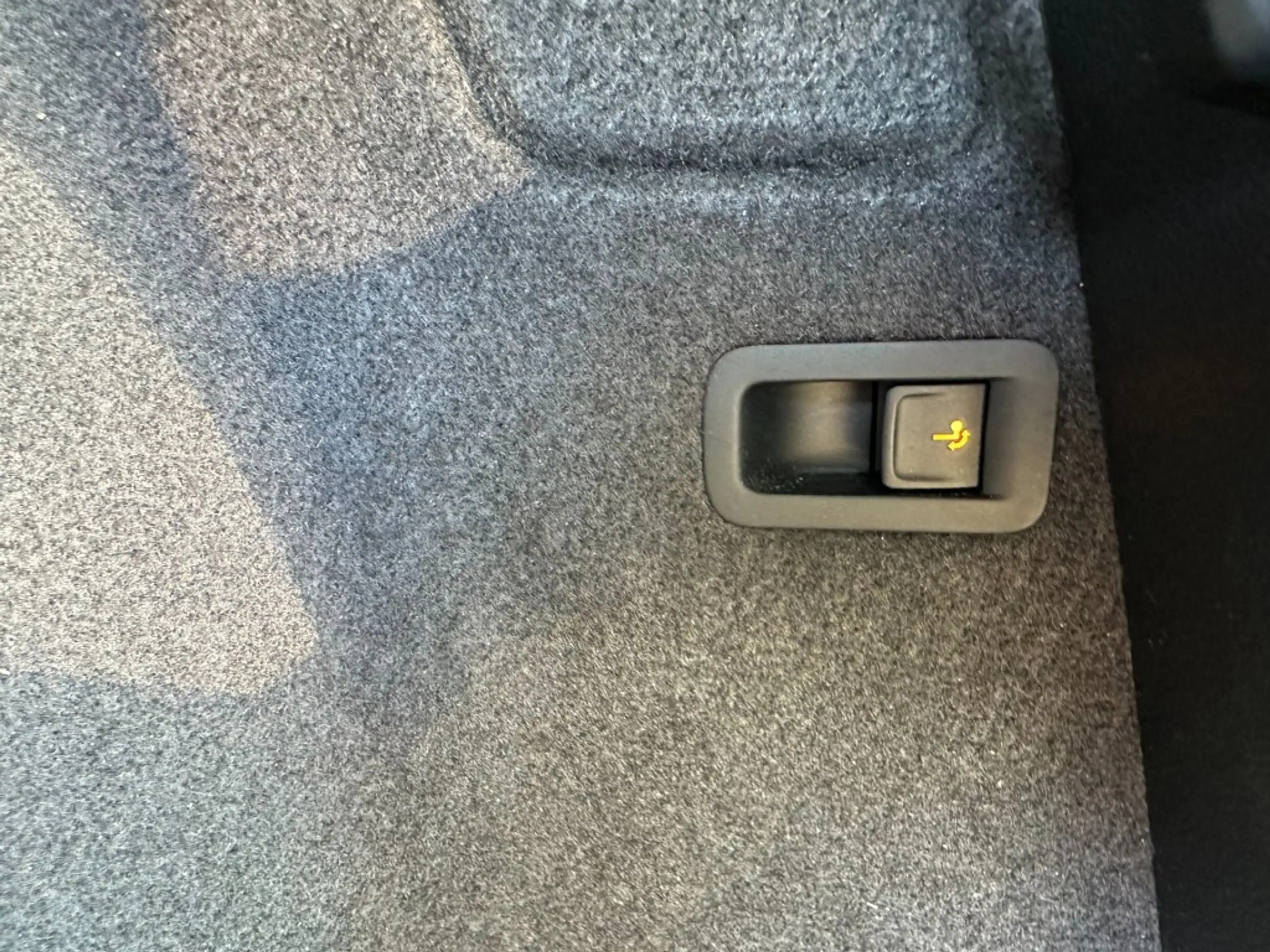 SEAT Ateca 1.5 TSI FR Business Intense  Pano  Trekhaak  360 c — photo 14