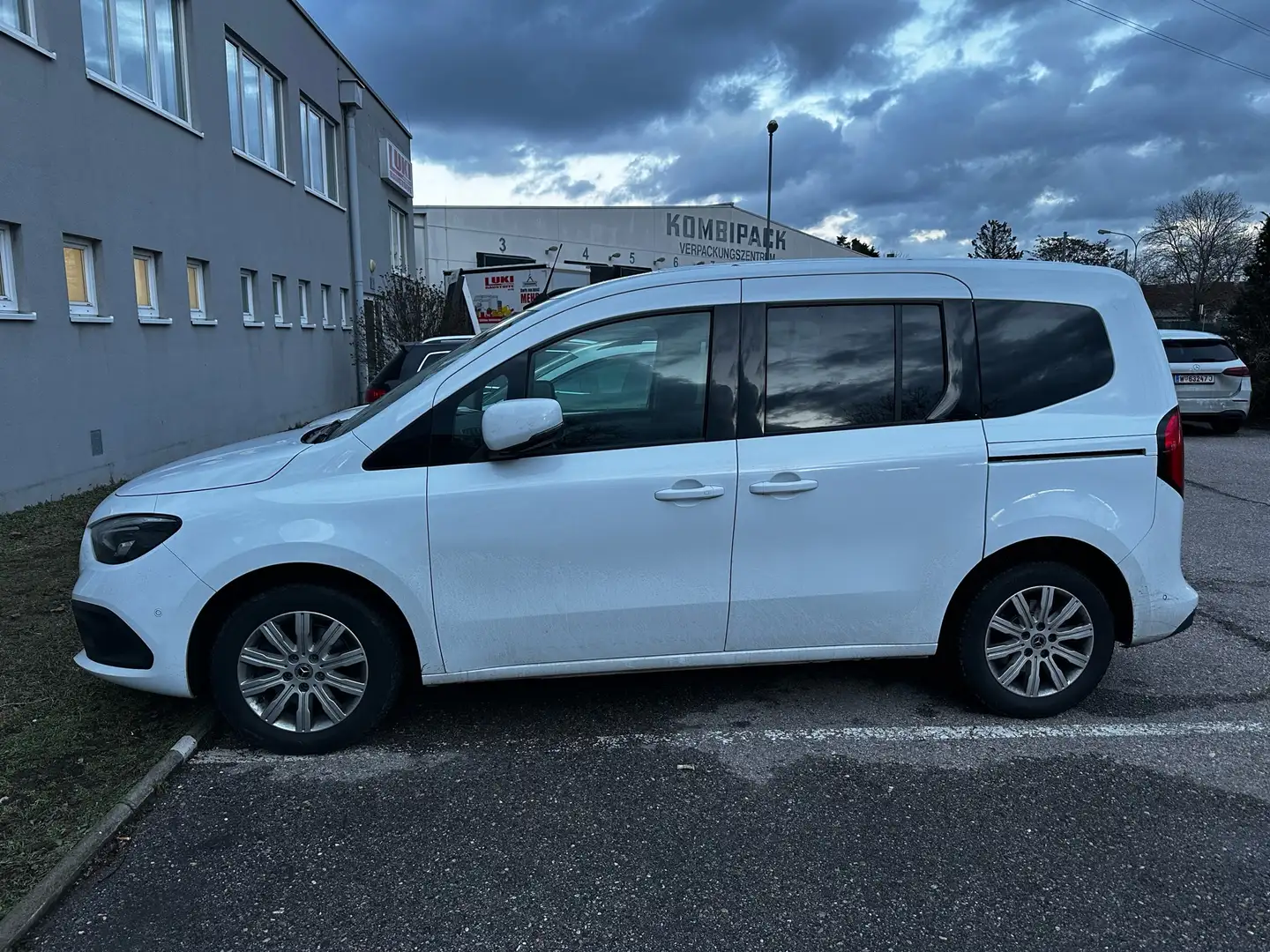 Mercedes-Benz Citan Citan T Model 112 CDI Pro Automatik Family Weiß - 2
