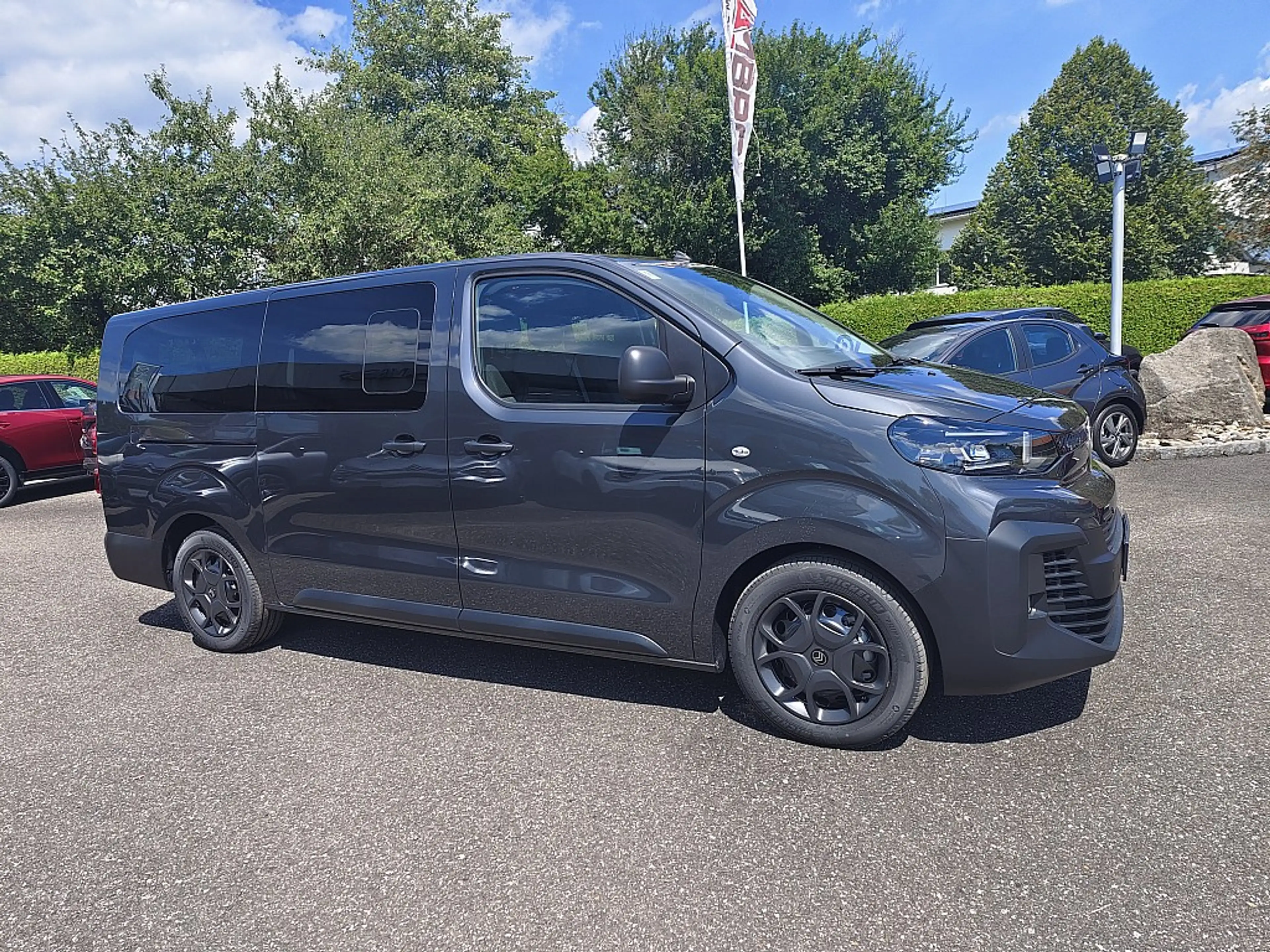 Citroen Jumpy Kombi XL 2,2 BlueHDi 180 S&S EAT8 9-Sitzer LAGE... — photo 8