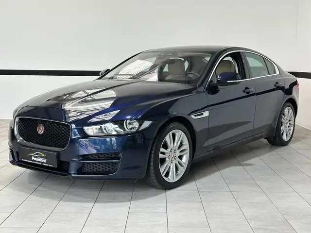Jaguar XE XE 20t Prestige Leder*Klimaaut.*1.Hand