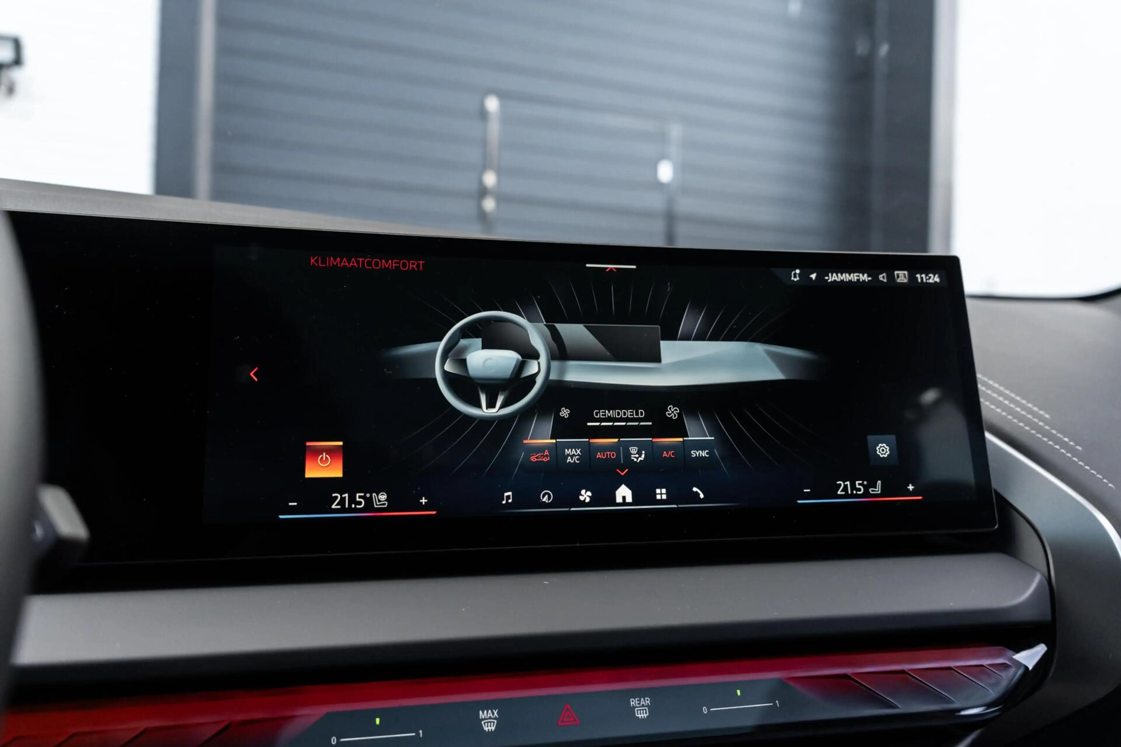 BMW X3 30e xDrive M Sport Pro 360 H&K 20" individual — photo 38