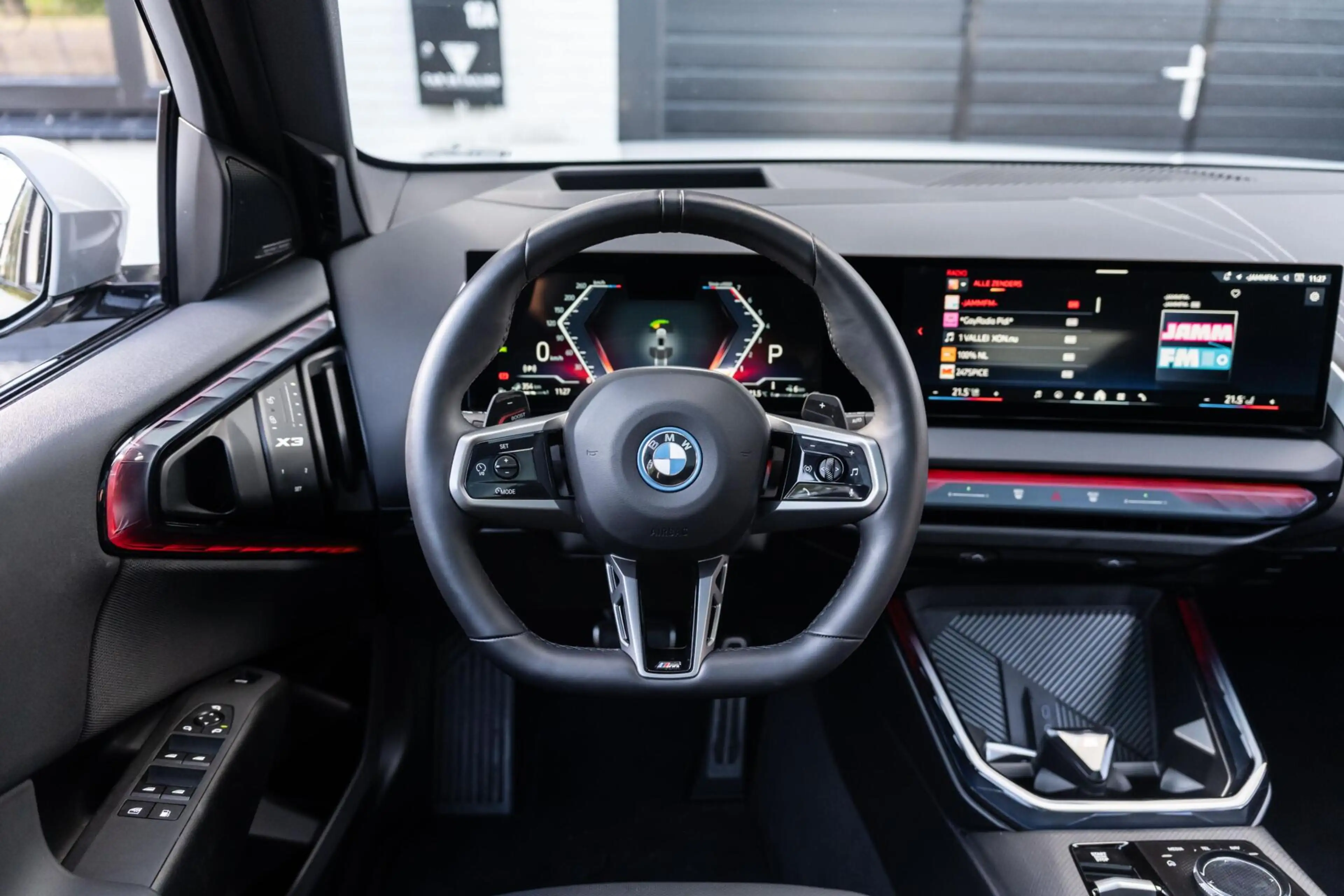 BMW X3 30e xDrive M Sport Pro 360 H&K 20" individual — photo 16