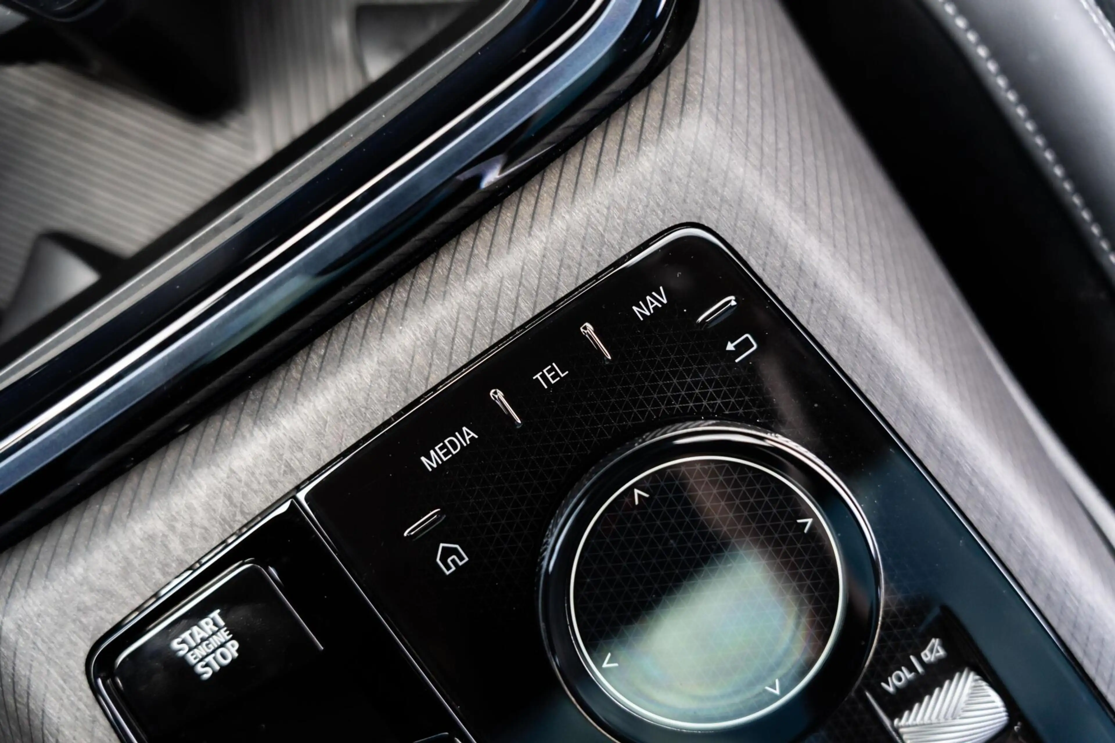 BMW X3 30e xDrive M Sport Pro 360 H&K 20" individual — photo 50