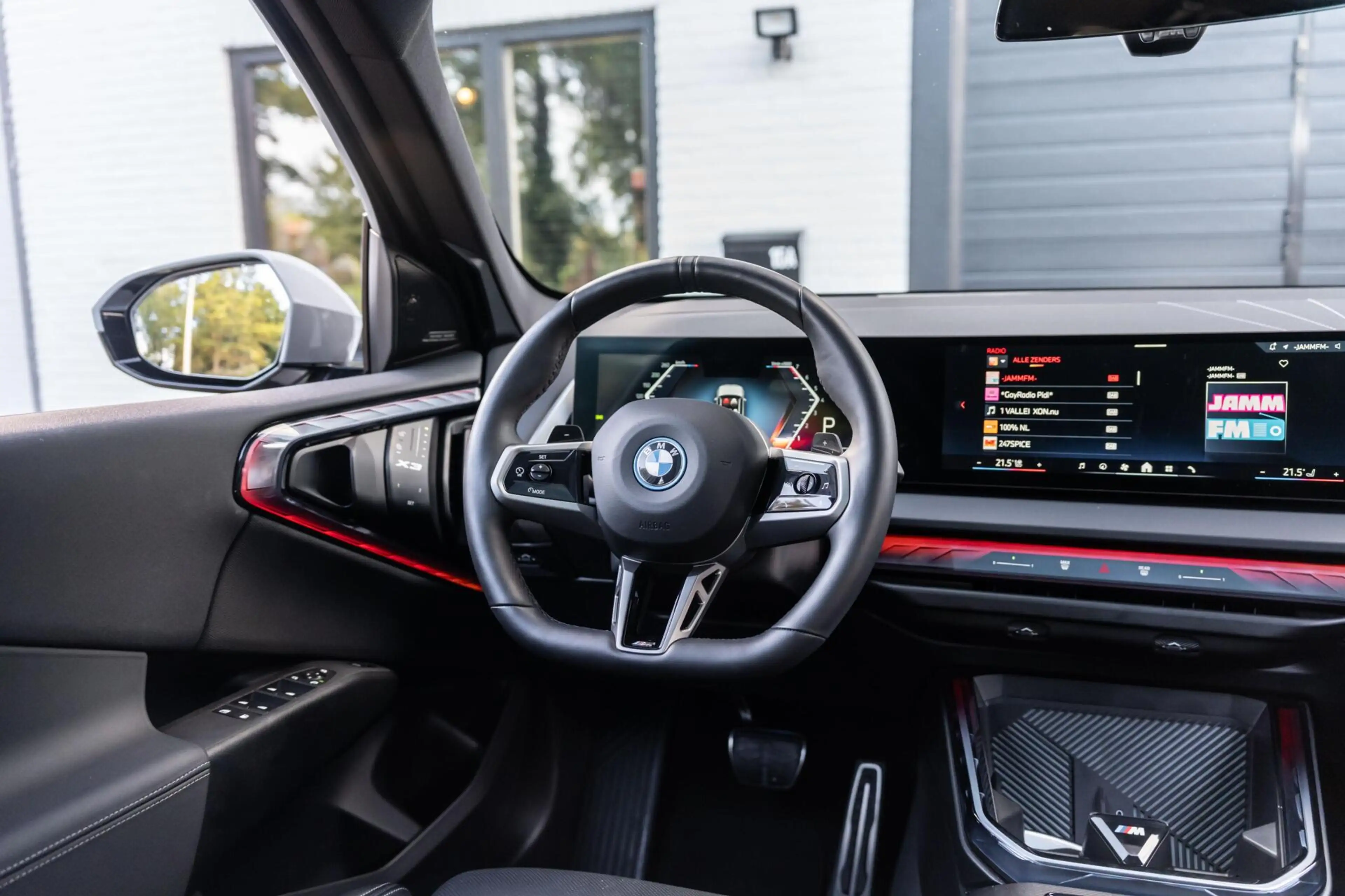 BMW X3 30e xDrive M Sport Pro 360 H&K 20" individual — photo 14