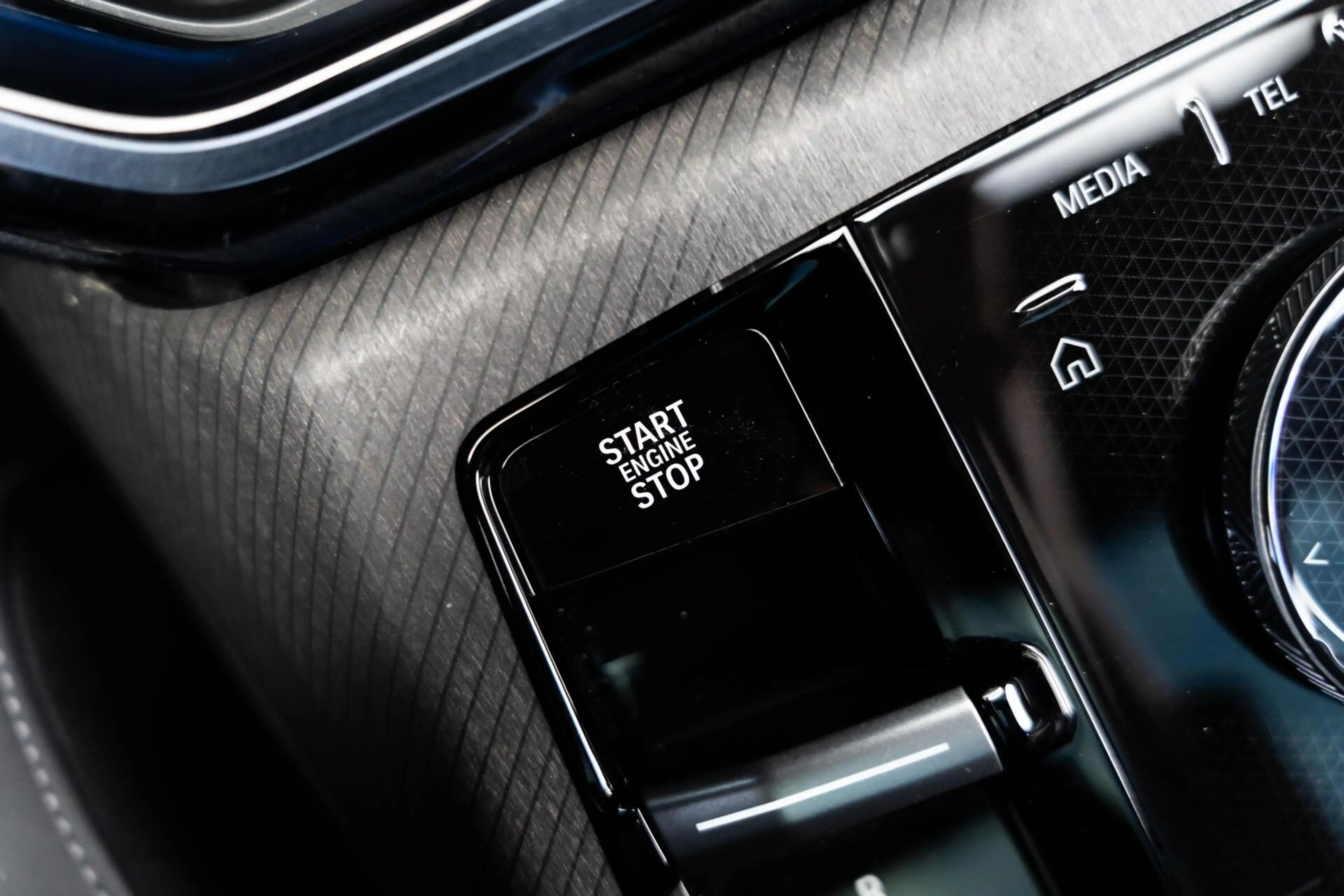 BMW X3 30e xDrive M Sport Pro 360 H&K 20" individual — photo 49