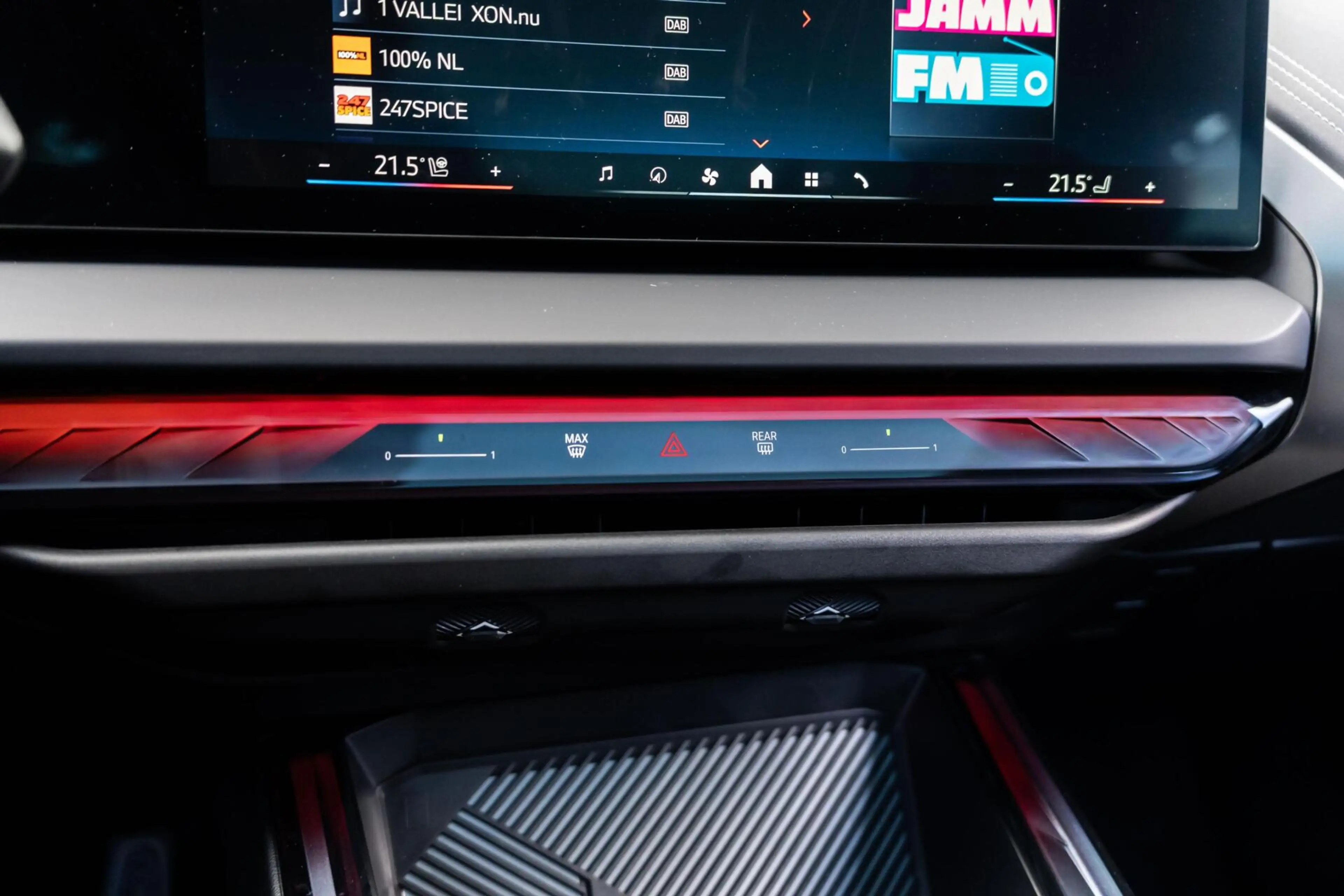 BMW X3 30e xDrive M Sport Pro 360 H&K 20" individual — photo 45