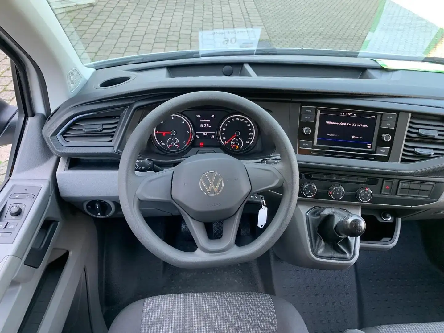 Volkswagen T6.1 Transporter Kombi kurz 9Sitzer  2+3Garantie App-Connect 2x Kli Weiß - 2