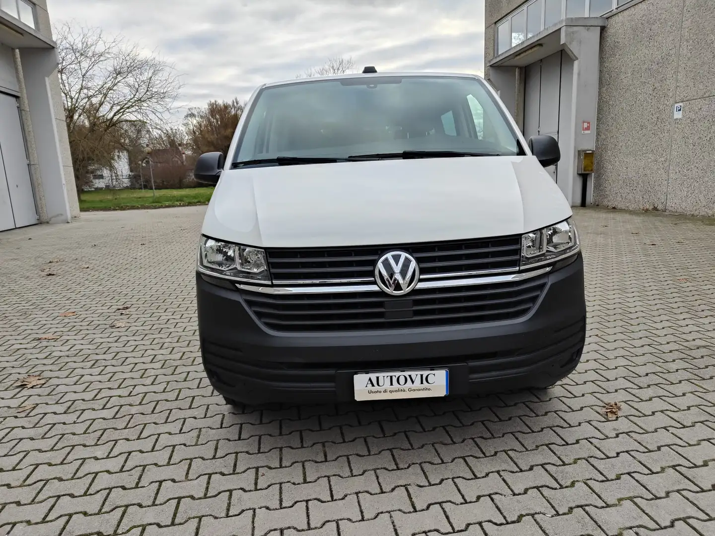 Volkswagen T6.1 Caravelle 2.0 TDI 110 cv Trendline Km 57.000 Weiß - 2