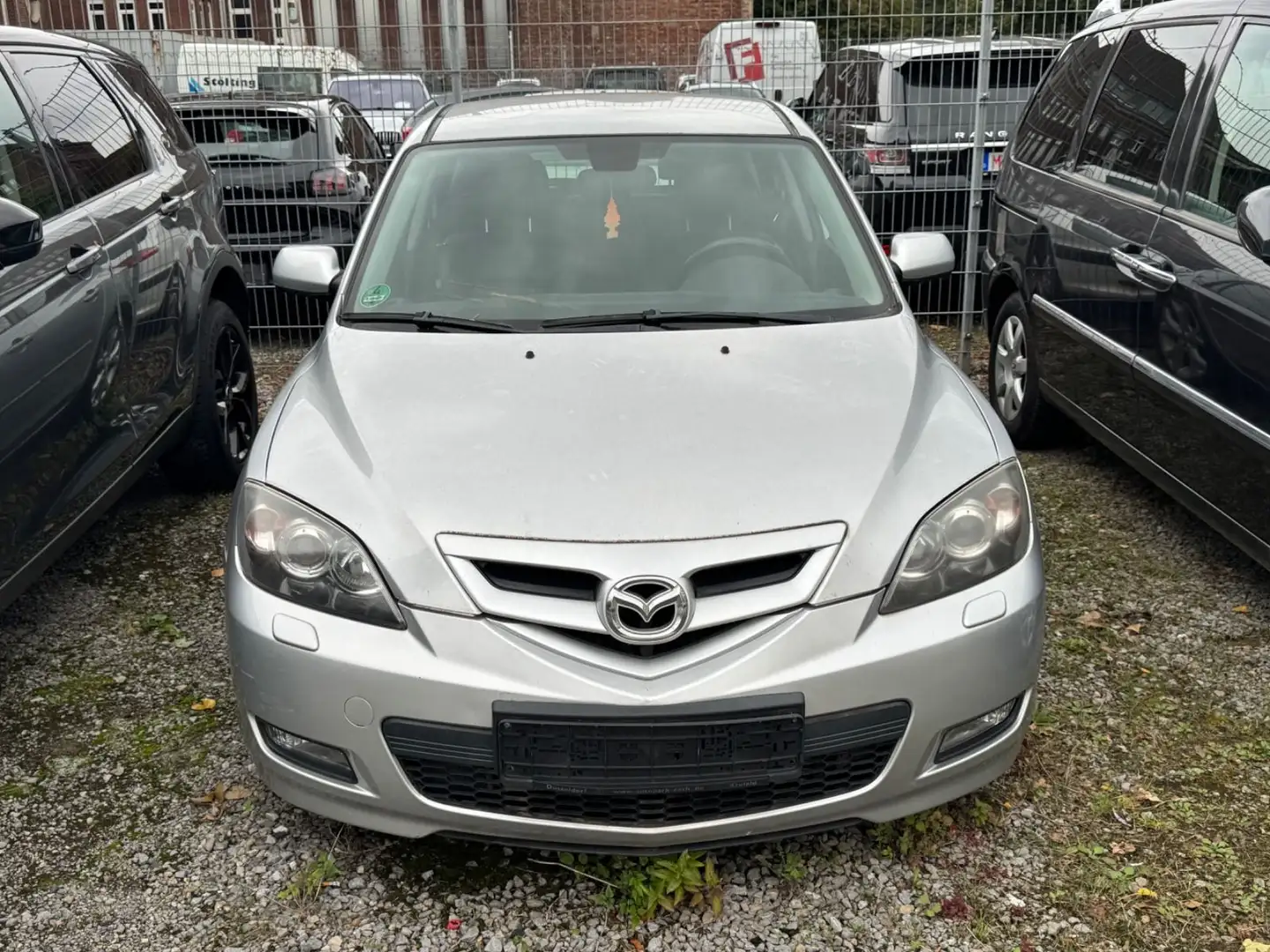 Mazda 3 Lim. 1.6 CD Sport Active+ Silber - 2