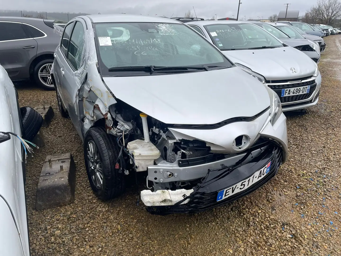 Toyota Yaris 1.5 100 Hybride Dynamic / EV511 Gris - 1