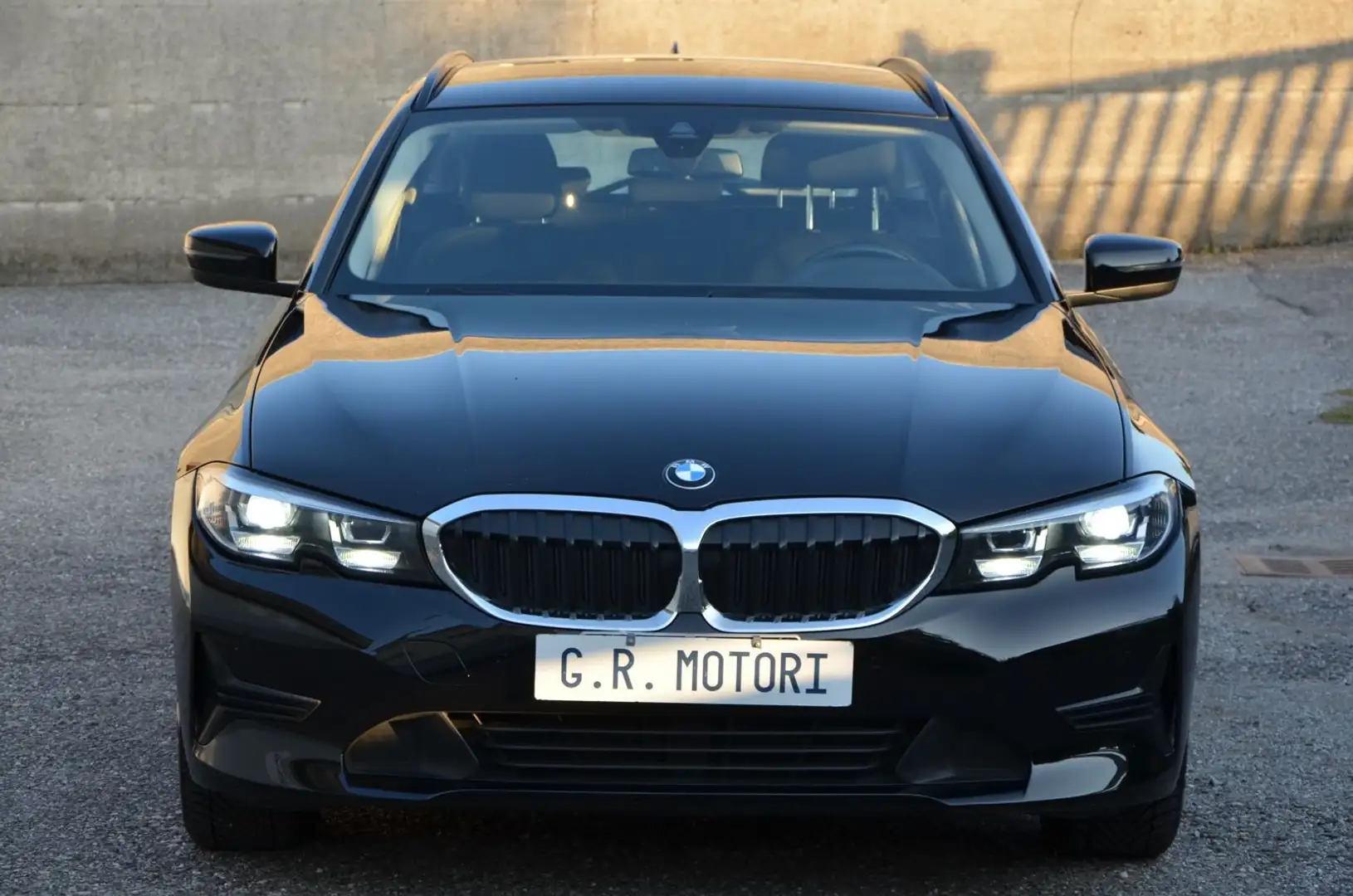 BMW 318 serie 3 G21 Touring mhev 48V Business auto Noir - 2