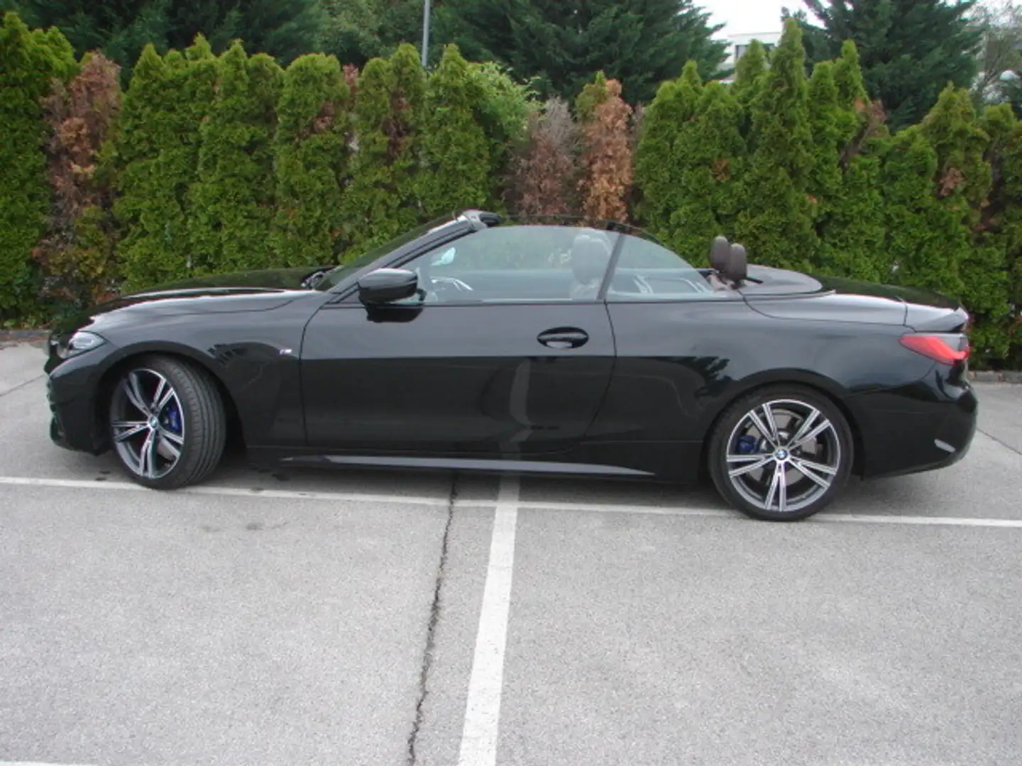 BMW 420 d Cabrio Aut. M - Paket Schwarz - 2