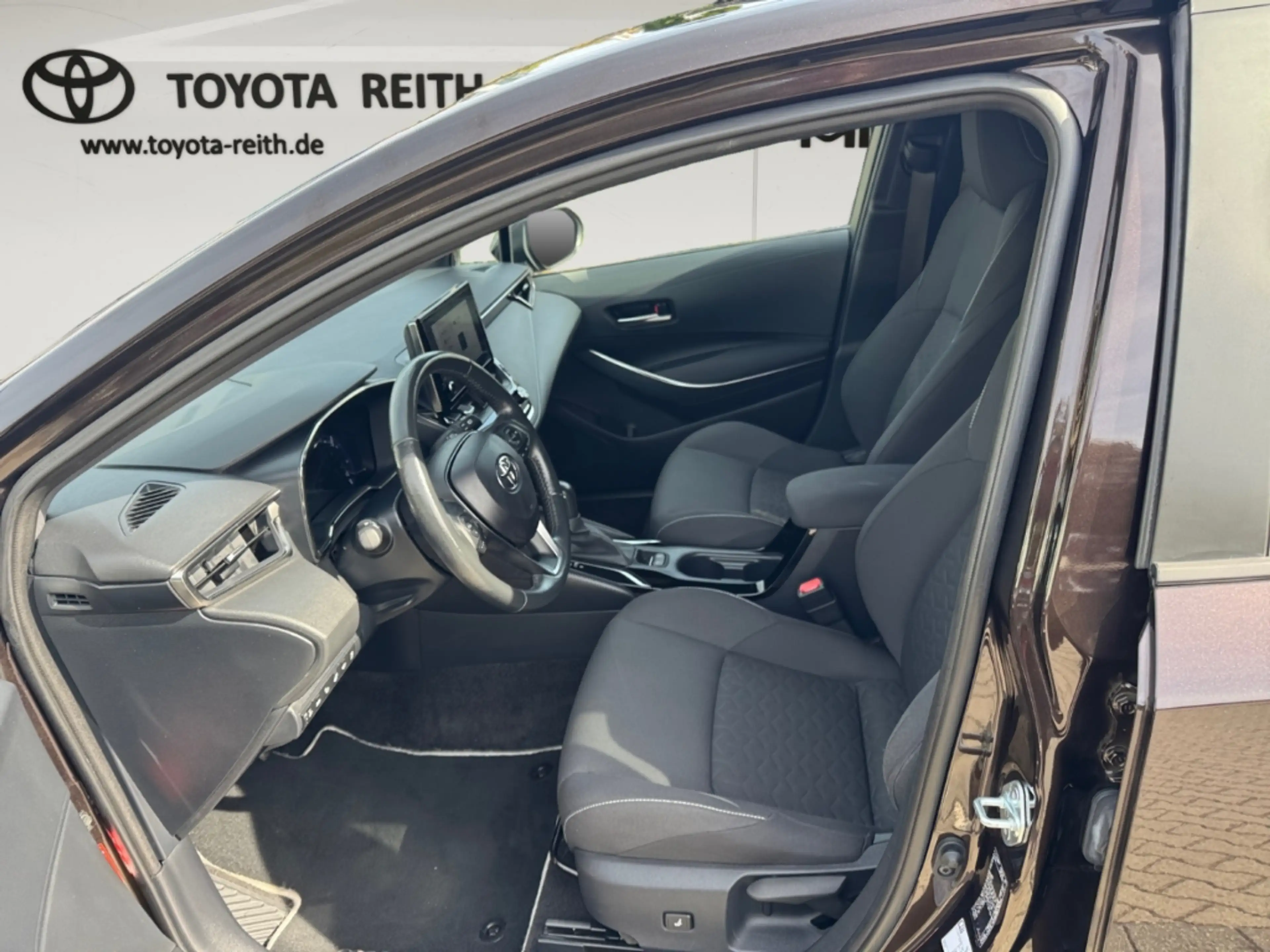 Toyota Corolla Hybrid Team D Navi LED ACC Apple CarPlay Android A — photo 9