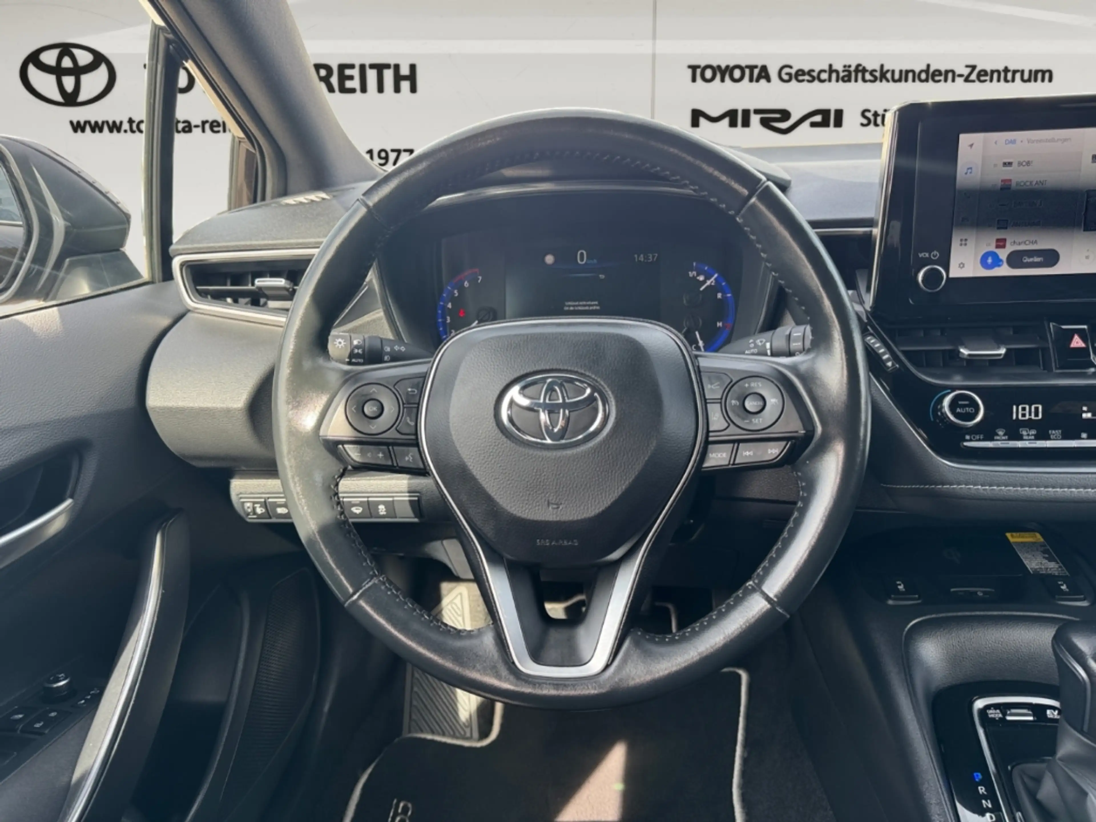 Toyota Corolla Hybrid Team D Navi LED ACC Apple CarPlay Android A — photo 12