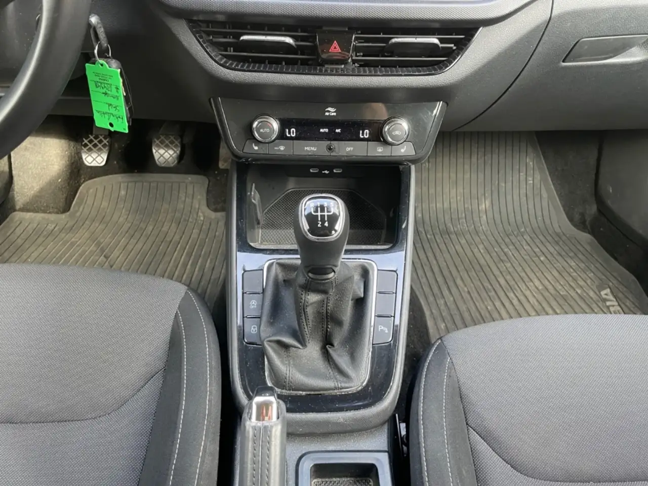 Skoda Fabia IV Ambition 1,0 TSI 70 kW 5-Gang mech., миниатюра 14