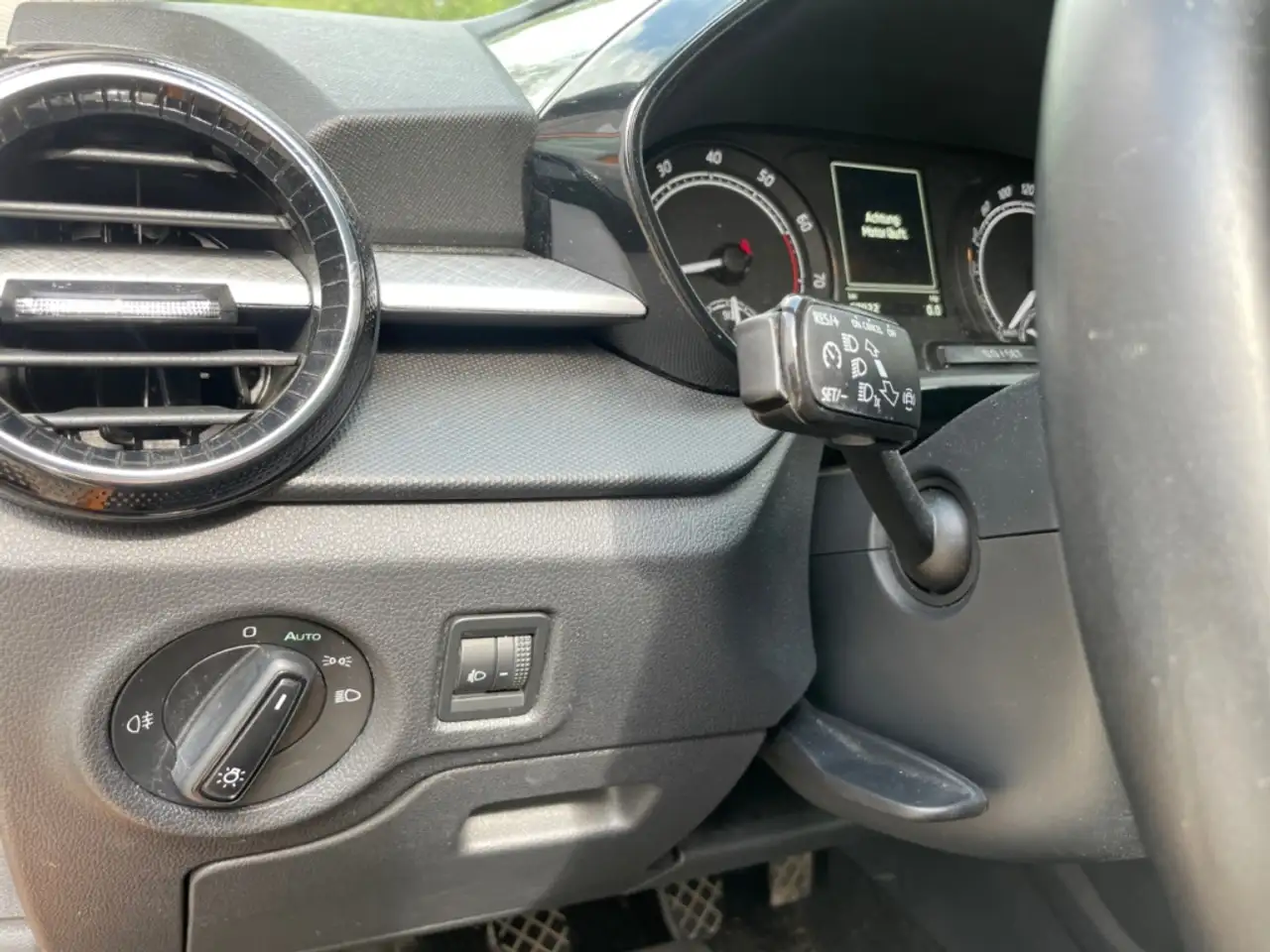 Skoda Fabia IV Ambition 1,0 TSI 70 kW 5-Gang mech., миниатюра 19