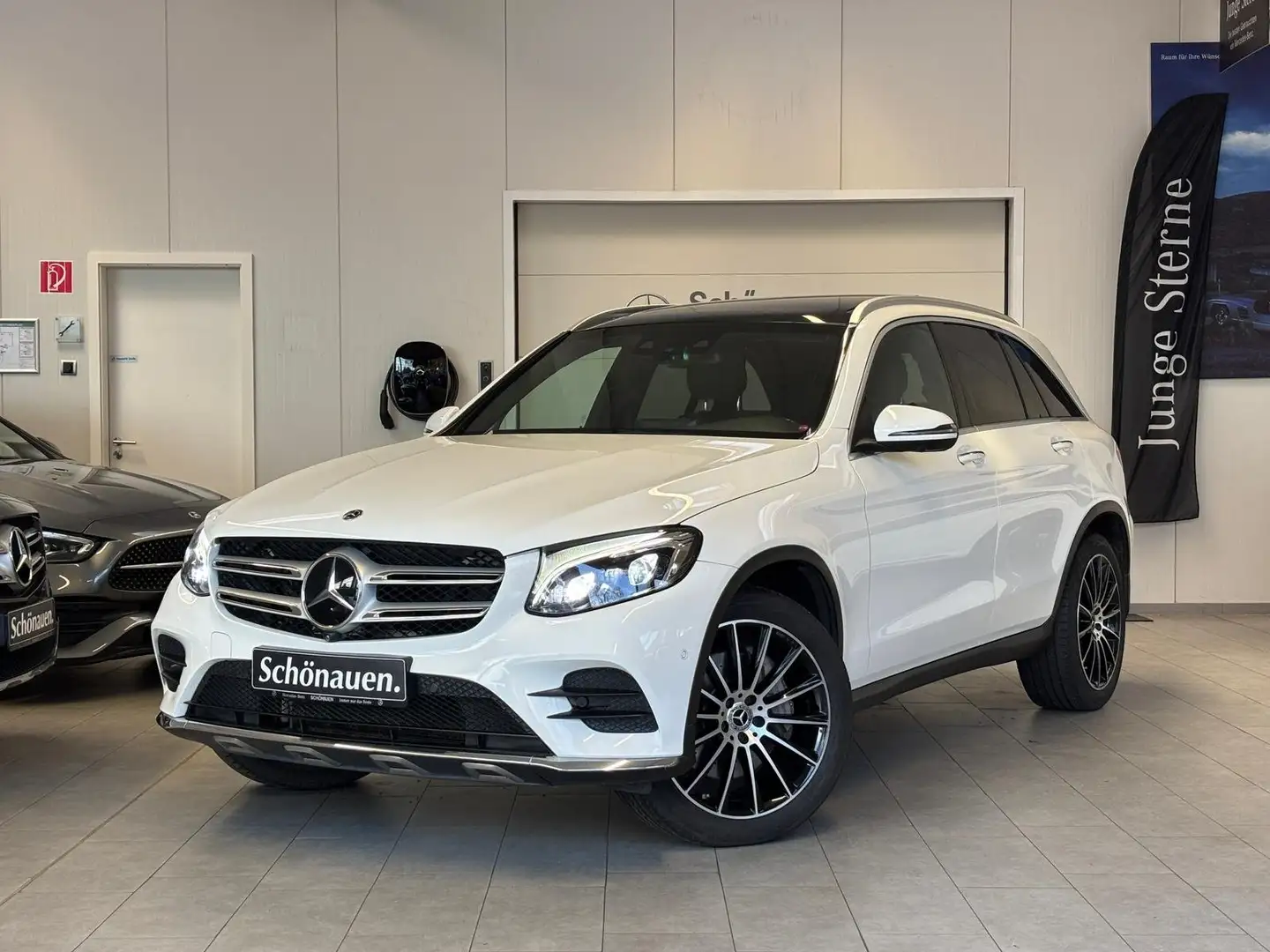 Mercedes-Benz GLC 350 d 4M AMG DISTR+PANO+BURM+AHK+COMAND+360° Blanco - 1