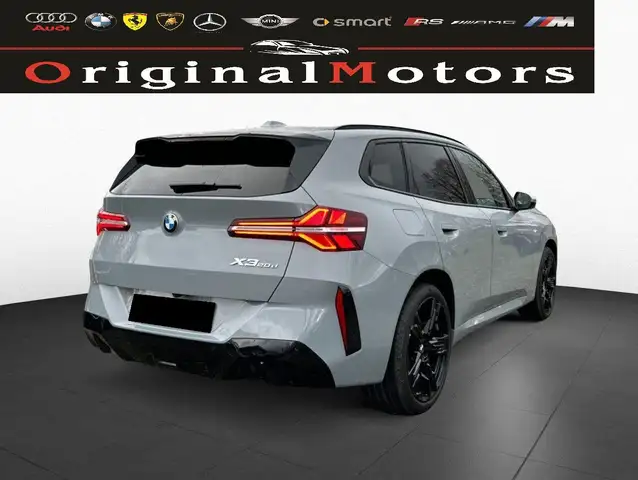 BMW X3 view 4