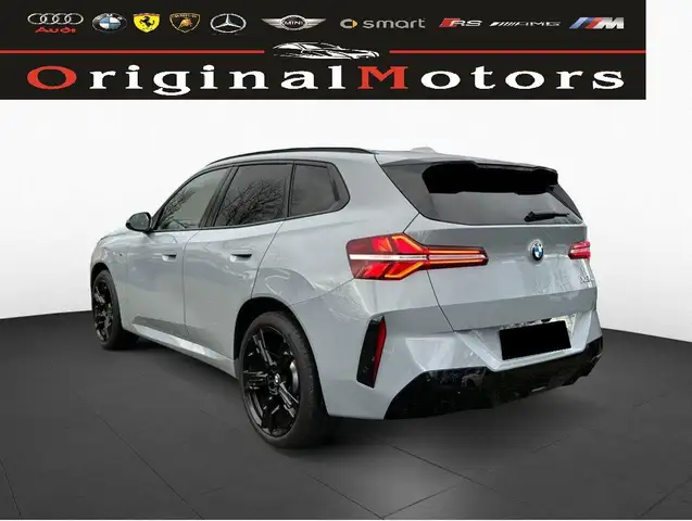 BMW X3 view 3