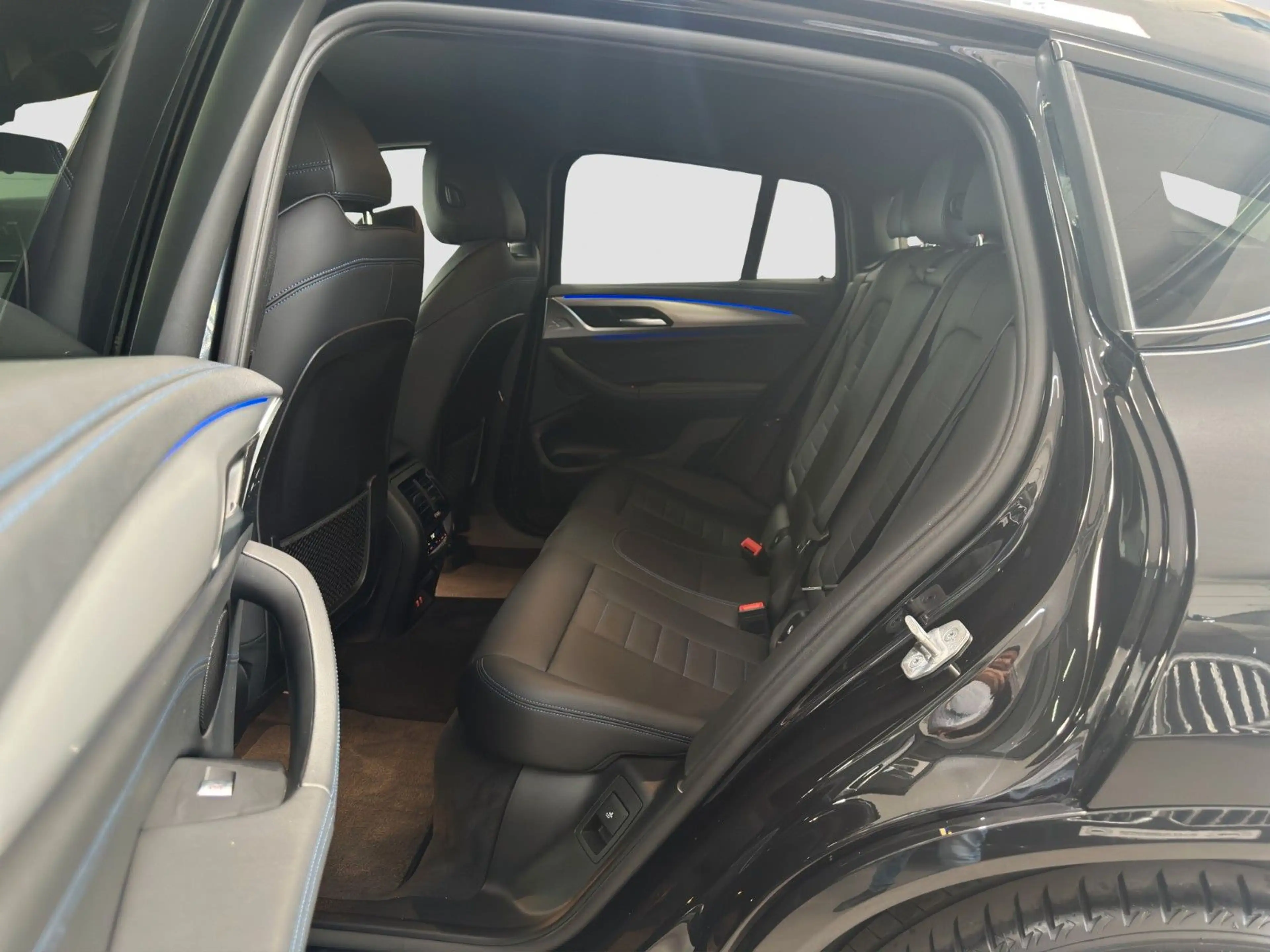 BMW X4 30d Xdr. M-SPORT LC.PRO AD.LED ACC 360° AHK — photo 13