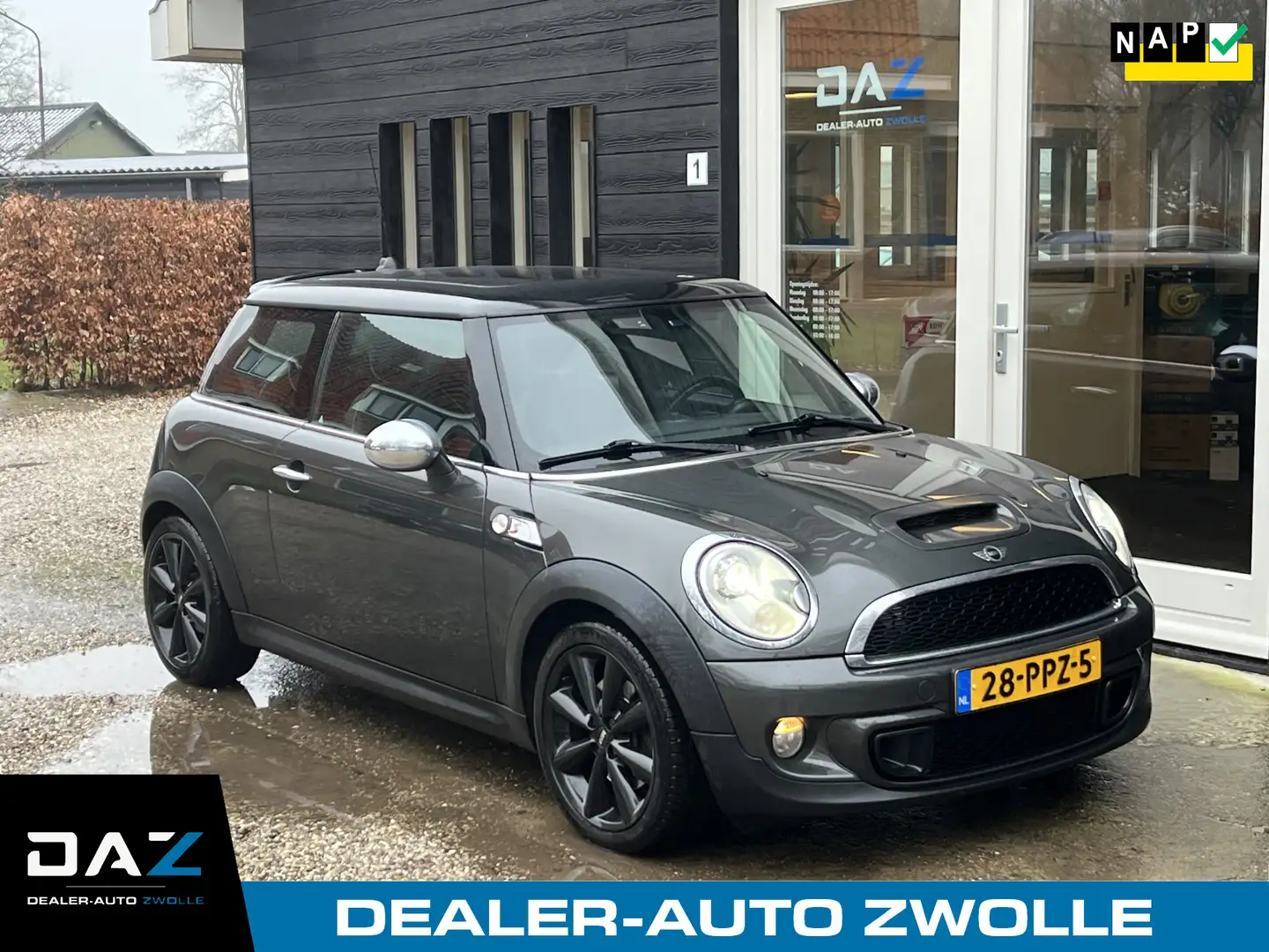 MINI Cooper S Mini 1.6 10 Years II Ecc/Audio/Navi/Pano/Leer/Lm Grau - 1