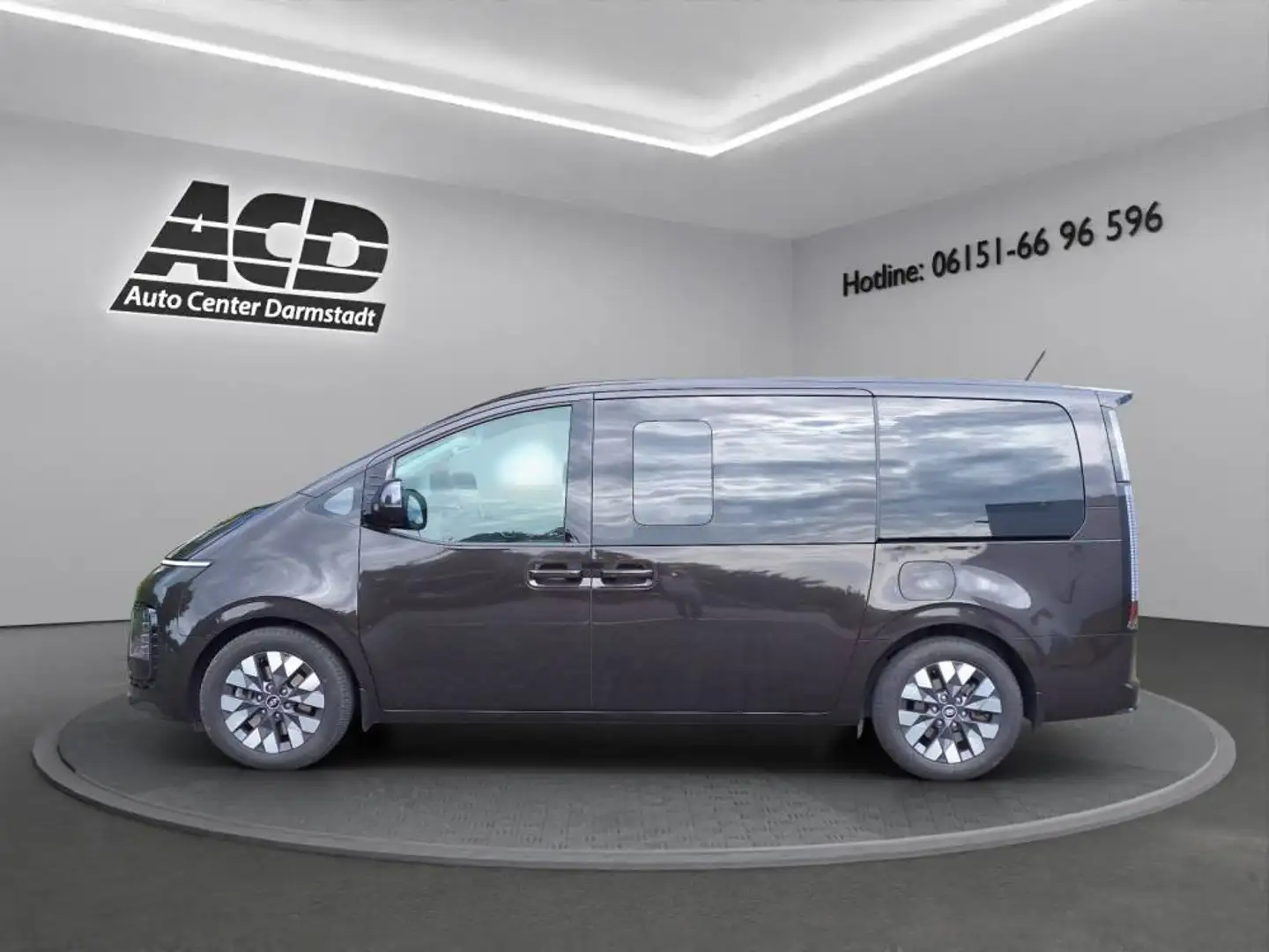 Hyundai STARIA Staria 2,2 CRDi 2WD Signature *7-SITZE*VOLLAUSSTAT Braun - 2