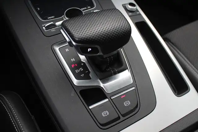 Audi Q5 view 29