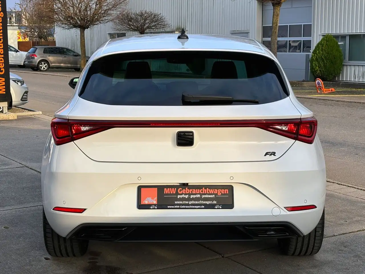 SEAT Leon 1.5eTSI DSG FR LED ACC eGSD KAM CarPlay SHZ 13