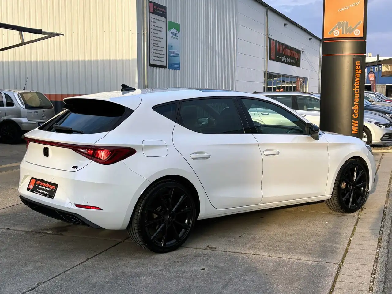SEAT Leon 1.5eTSI DSG FR LED ACC eGSD KAM CarPlay SHZ 15