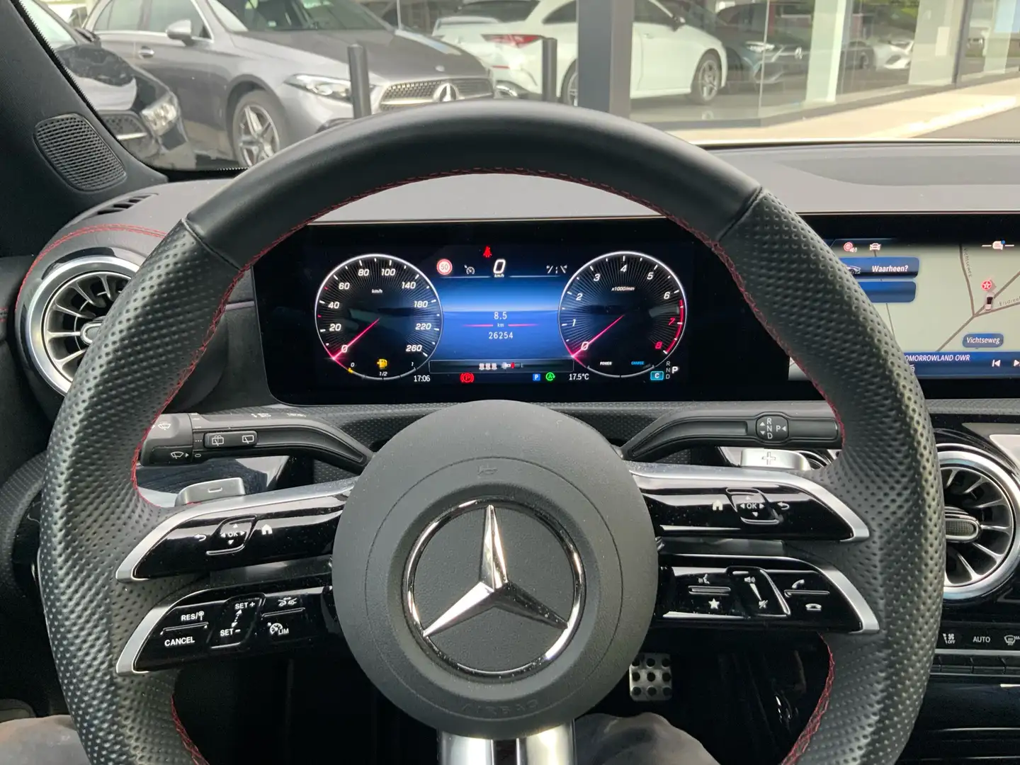 Mercedes-Benz CLA 200 Shooting Brake 7G-DCT Edition AMG Line Blanc - 2