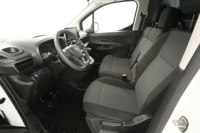 Opel Combo view 19