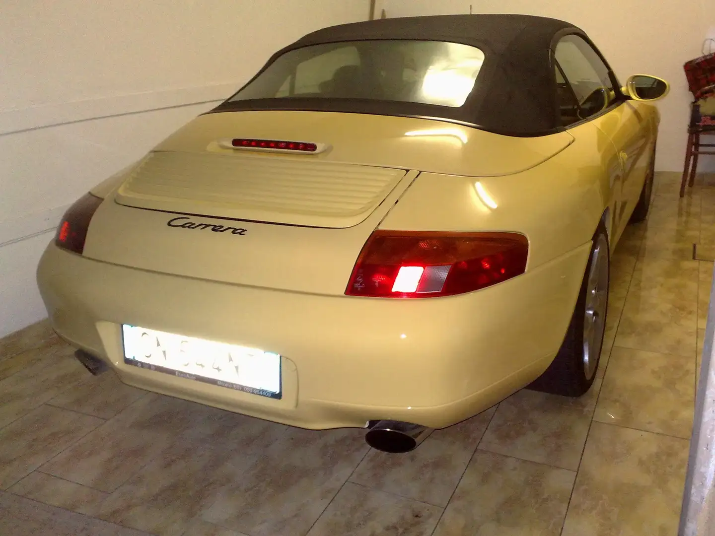 Porsche 996 cabrio Жовтий - 2