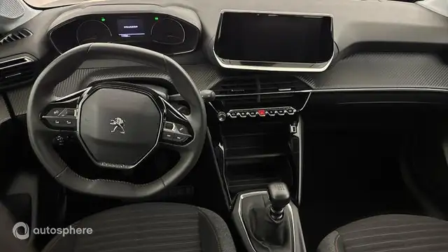 Peugeot 208 view 11