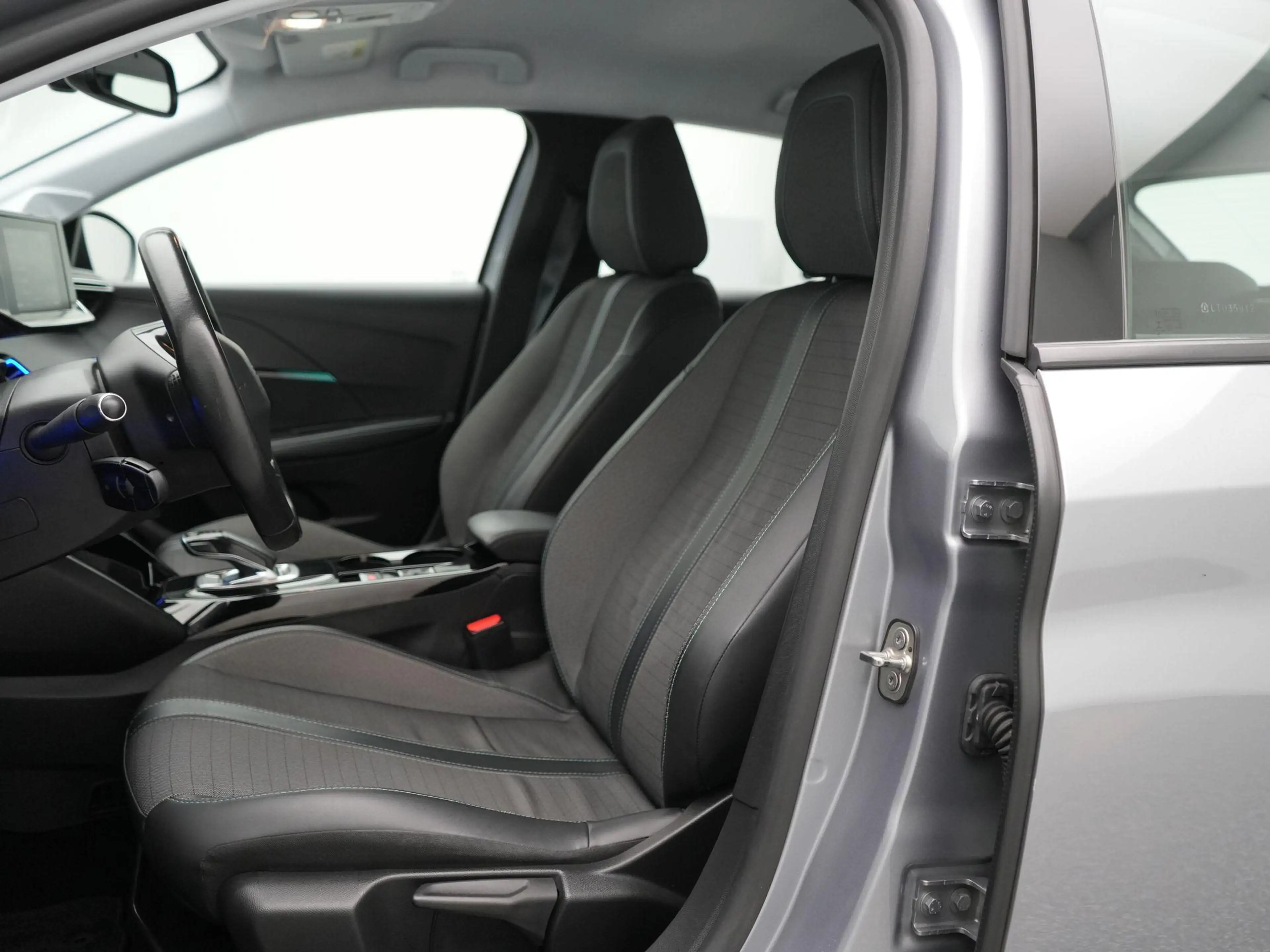 Peugeot e-208 EV Allure 50 kWh 136 PK | Navigatie | Climate Cont — photo 13