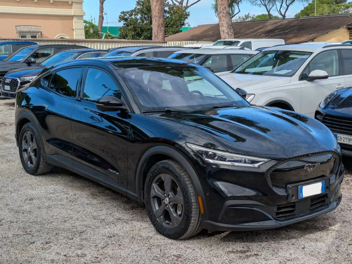 Ford Mustang Mach-E STANDARD RANGE AWD 268cv SAFETYPACK Nero - 2