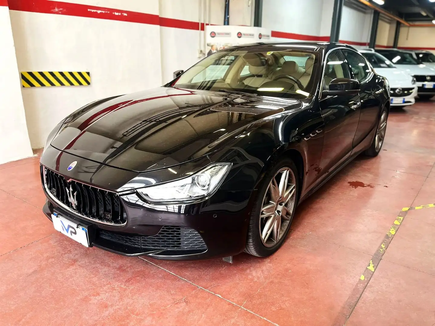 Maserati Ghibli 3.0 Diesel 275 CV Schwarz - 1