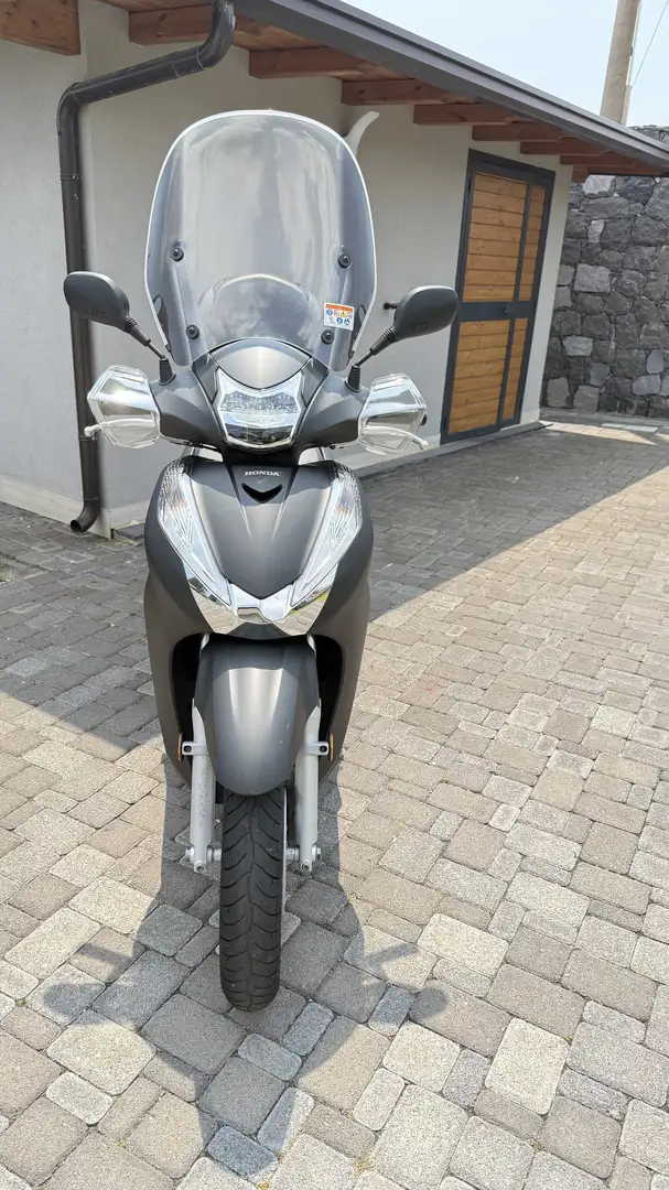 Honda SH 300 abs - 1