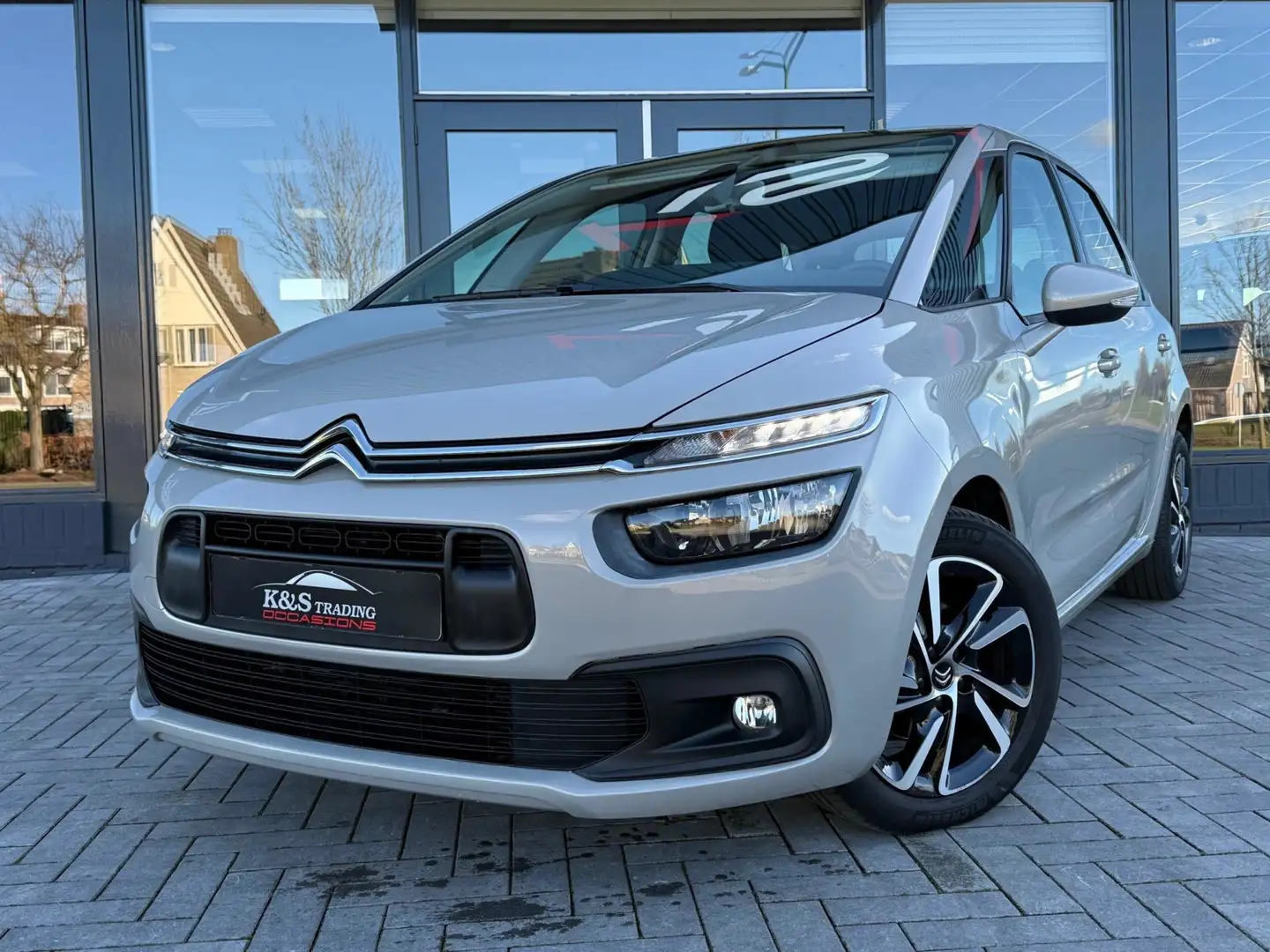 Citroen C4 SpaceTourer 1.2 PureTech BTW Apple Carplay Led Pdc Grau - 2