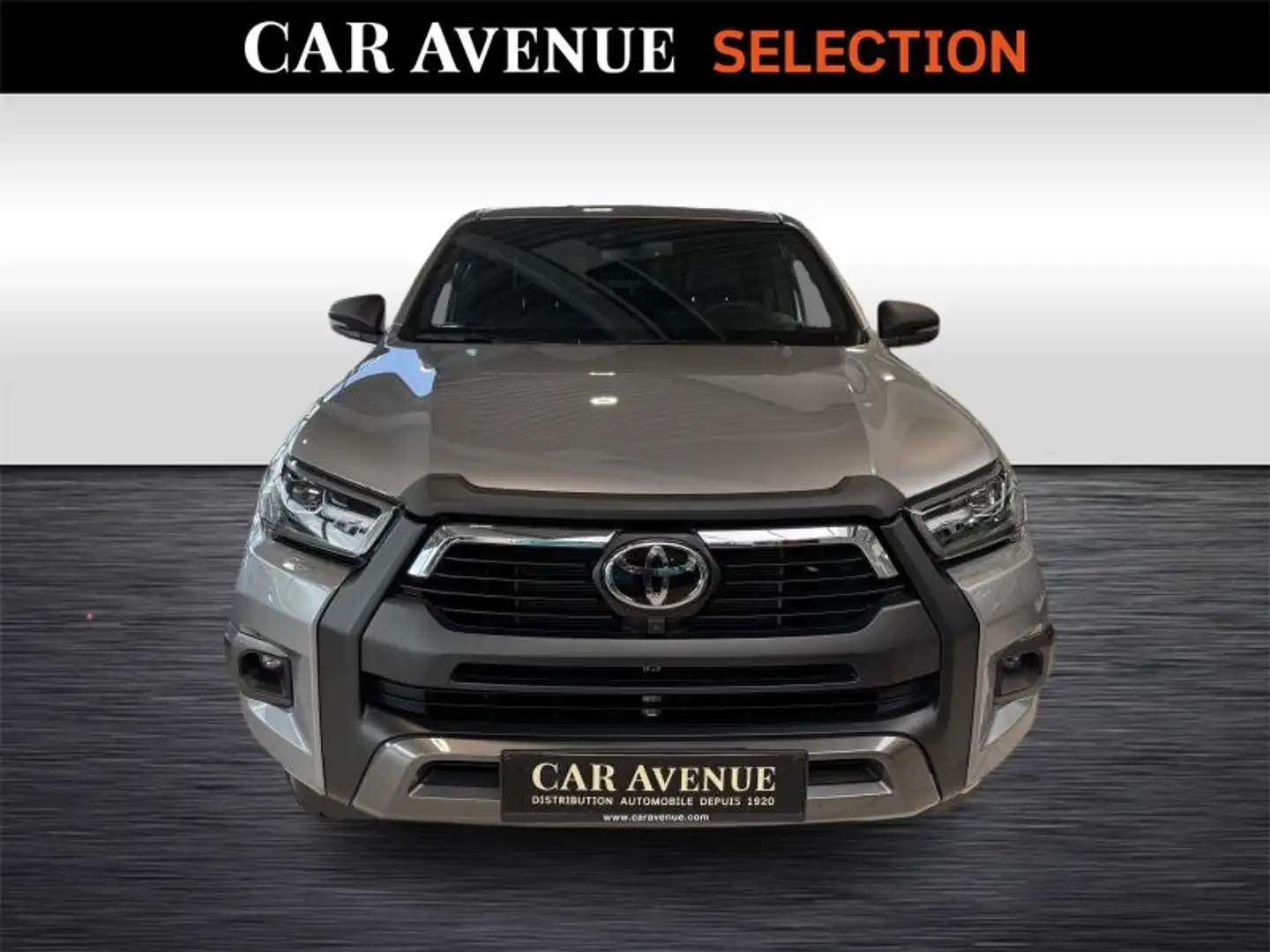 Toyota Hilux Invincible 2.8 D-4D 4X4 150 kW Gris - 2