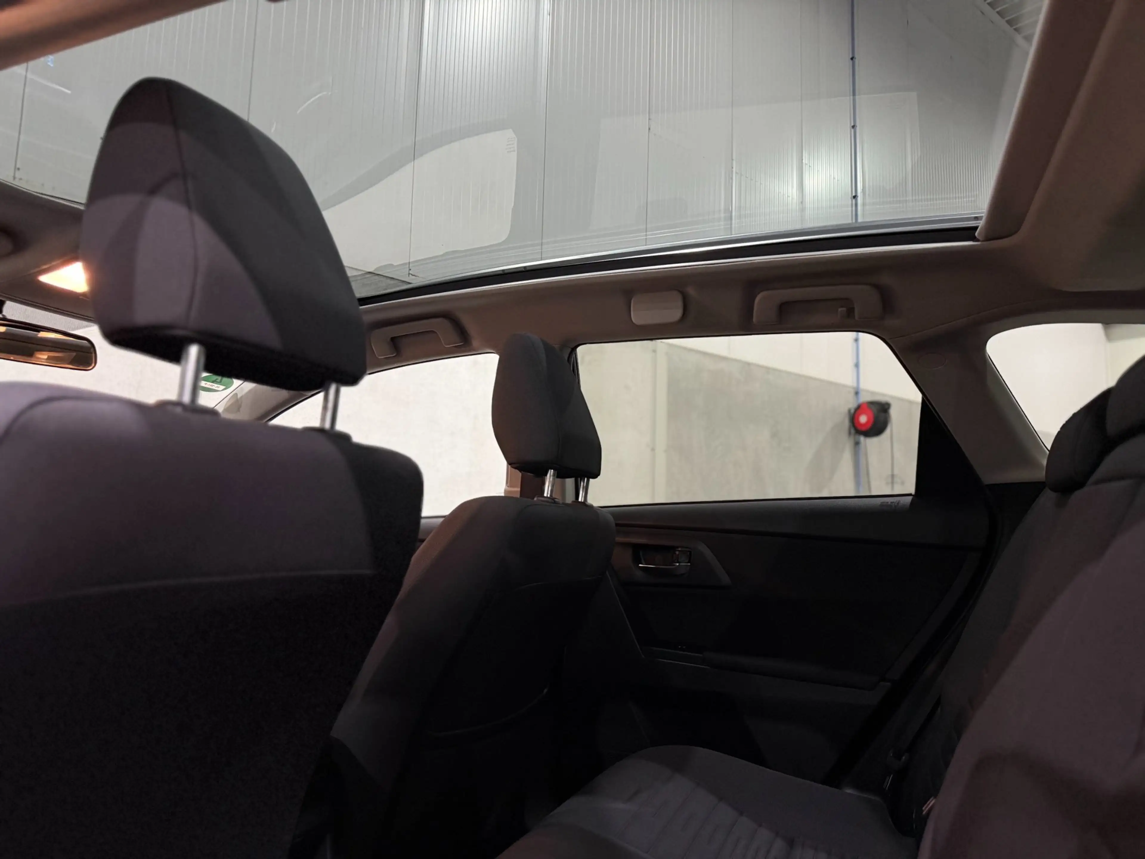 Toyota Auris Touring Sports 1.8 Hybrid Lease NAP Cruise Climate — photo 14