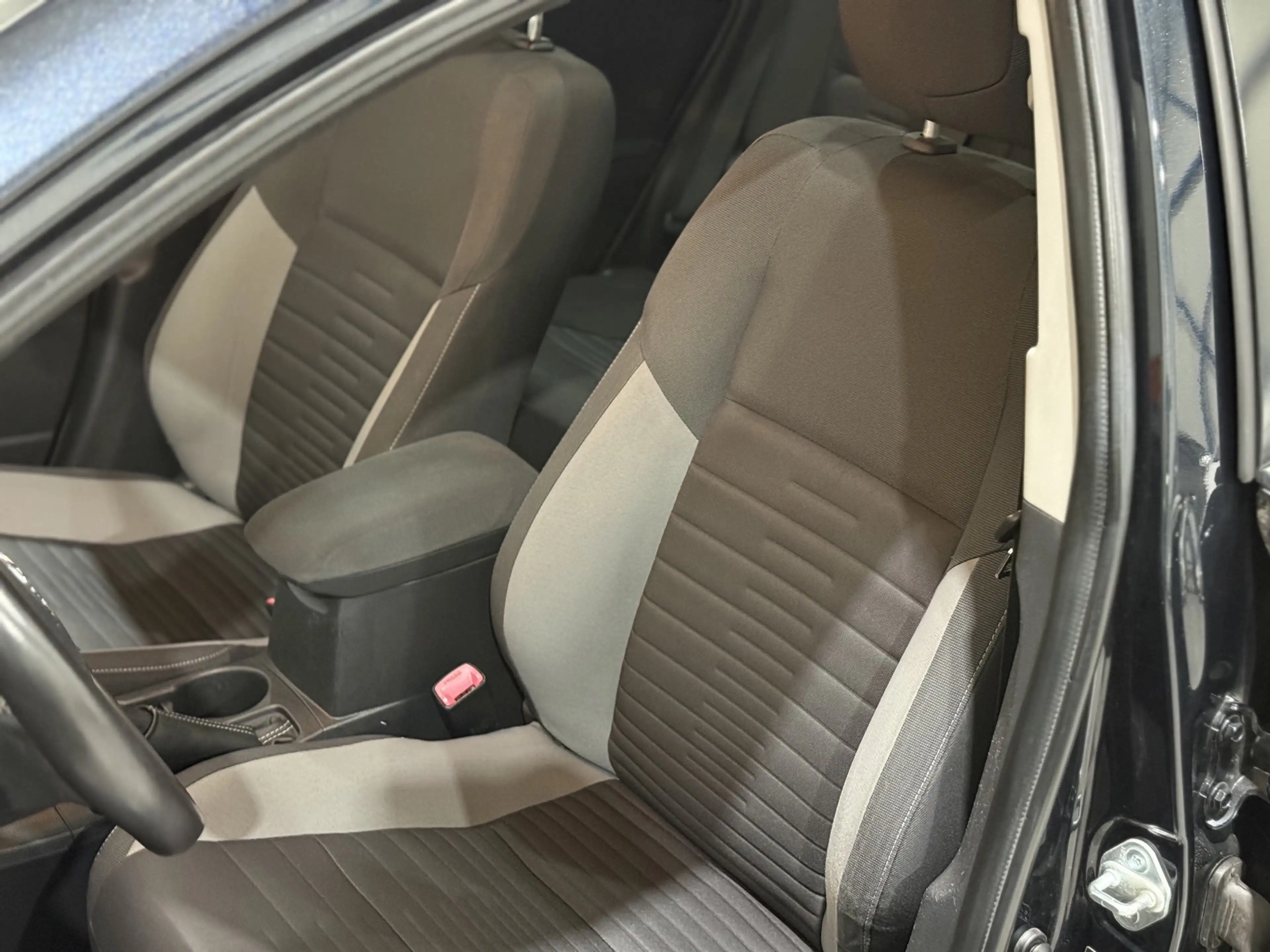 Toyota Auris Touring Sports 1.8 Hybrid Lease NAP Cruise Climate — photo 12